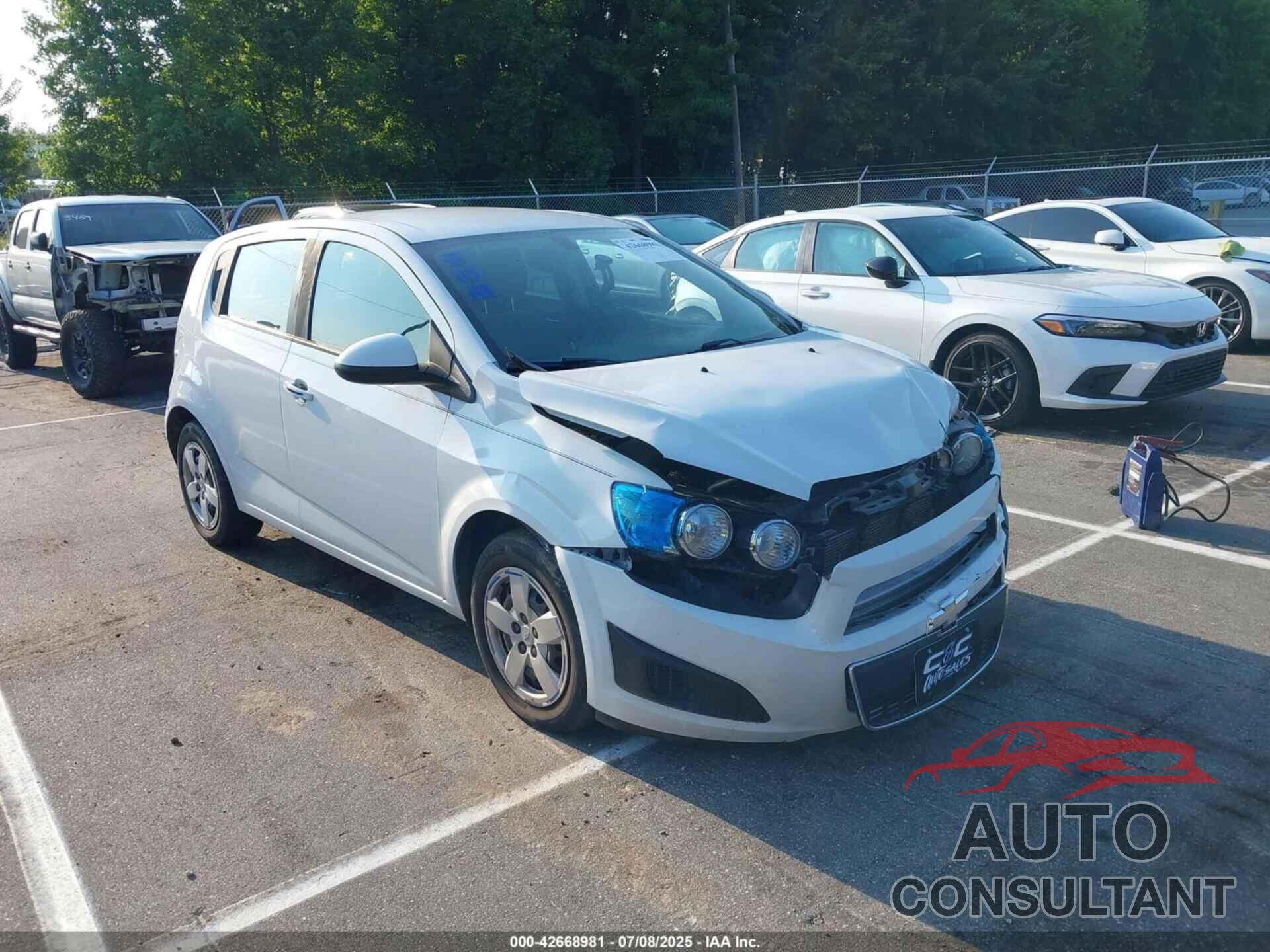 CHEVROLET SONIC 2014 - 1G1JA6SH2E4197320