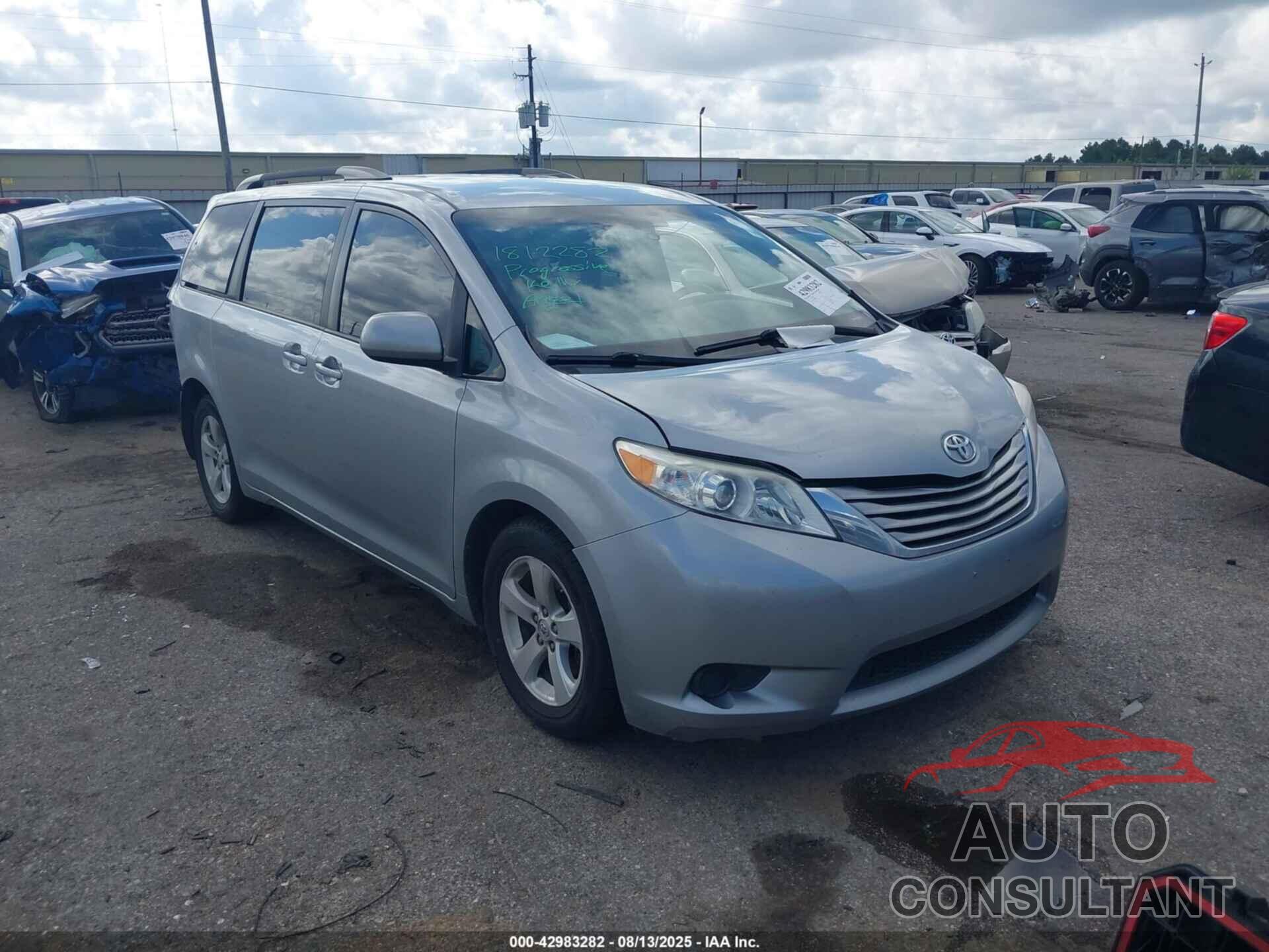 TOYOTA SIENNA 2015 - 5TDKK3DCXFS637704