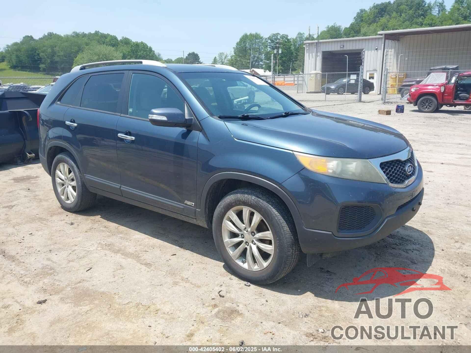 KIA SORENTO 2011 - 5XYKTDA22BG174530