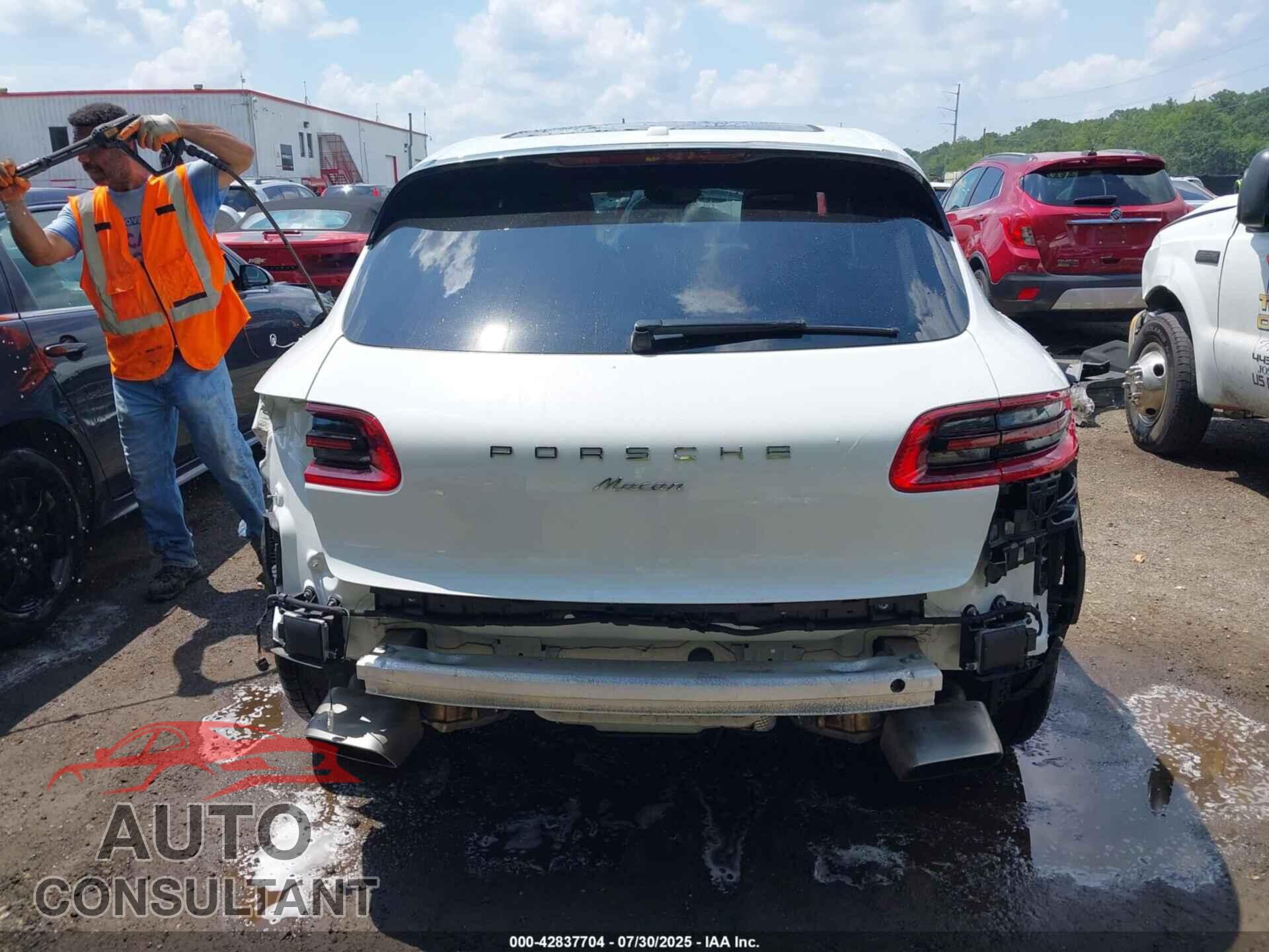 PORSCHE MACAN 2018 - WP1AA2A55JLB07714