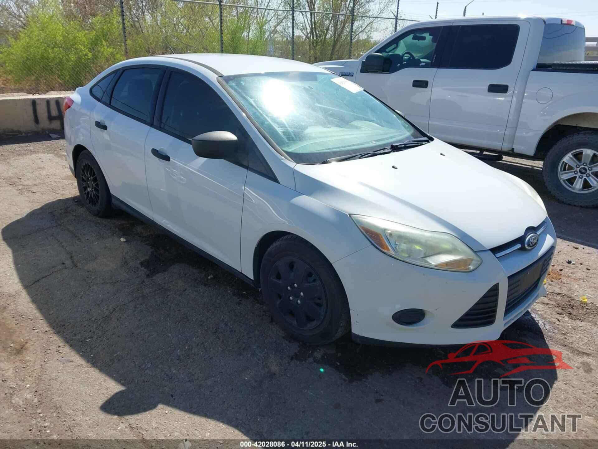 FORD FOCUS 2013 - 1FADP3E27DL200618