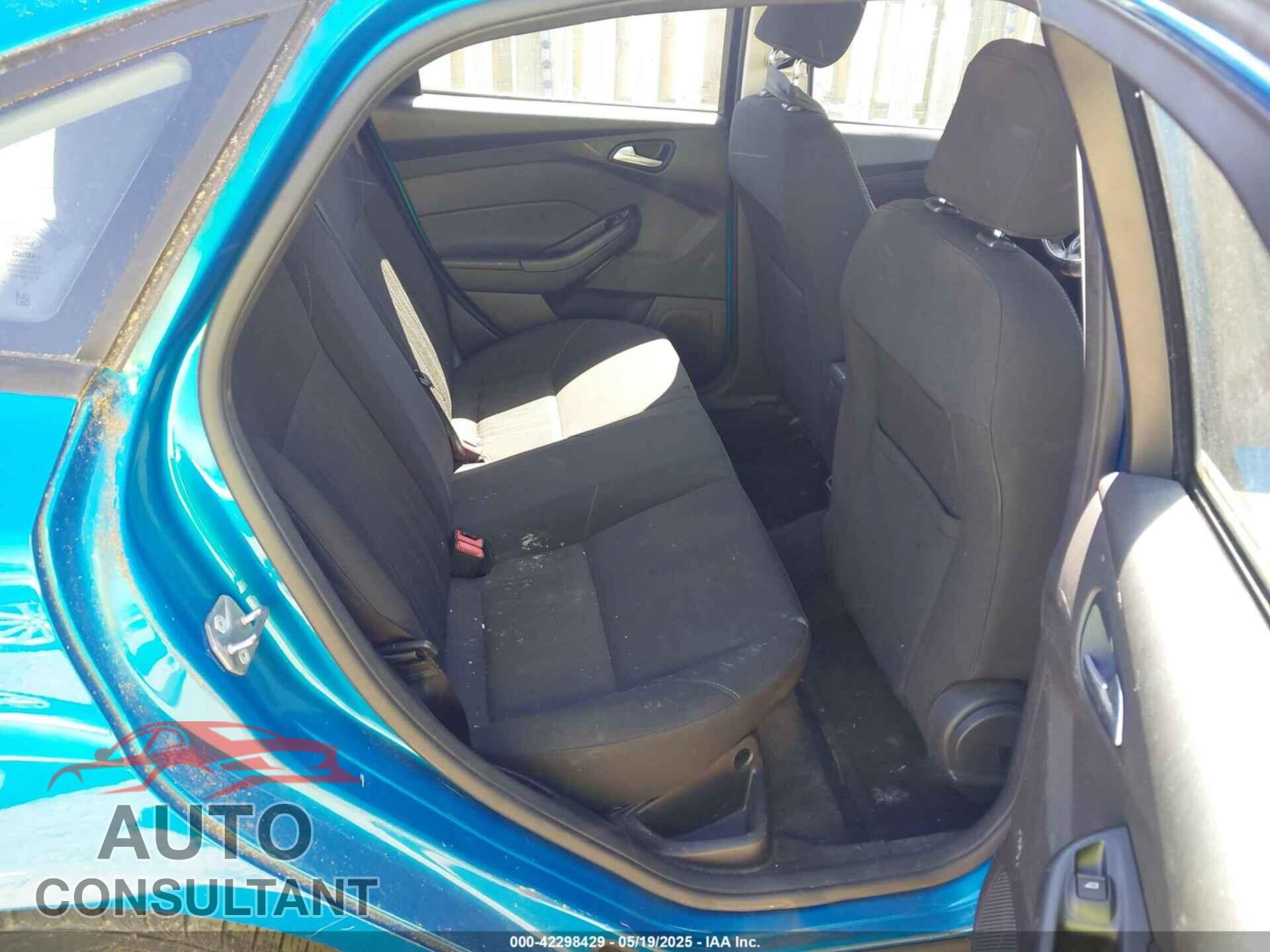FORD FOCUS 2017 - 1FADP3F26HL221545