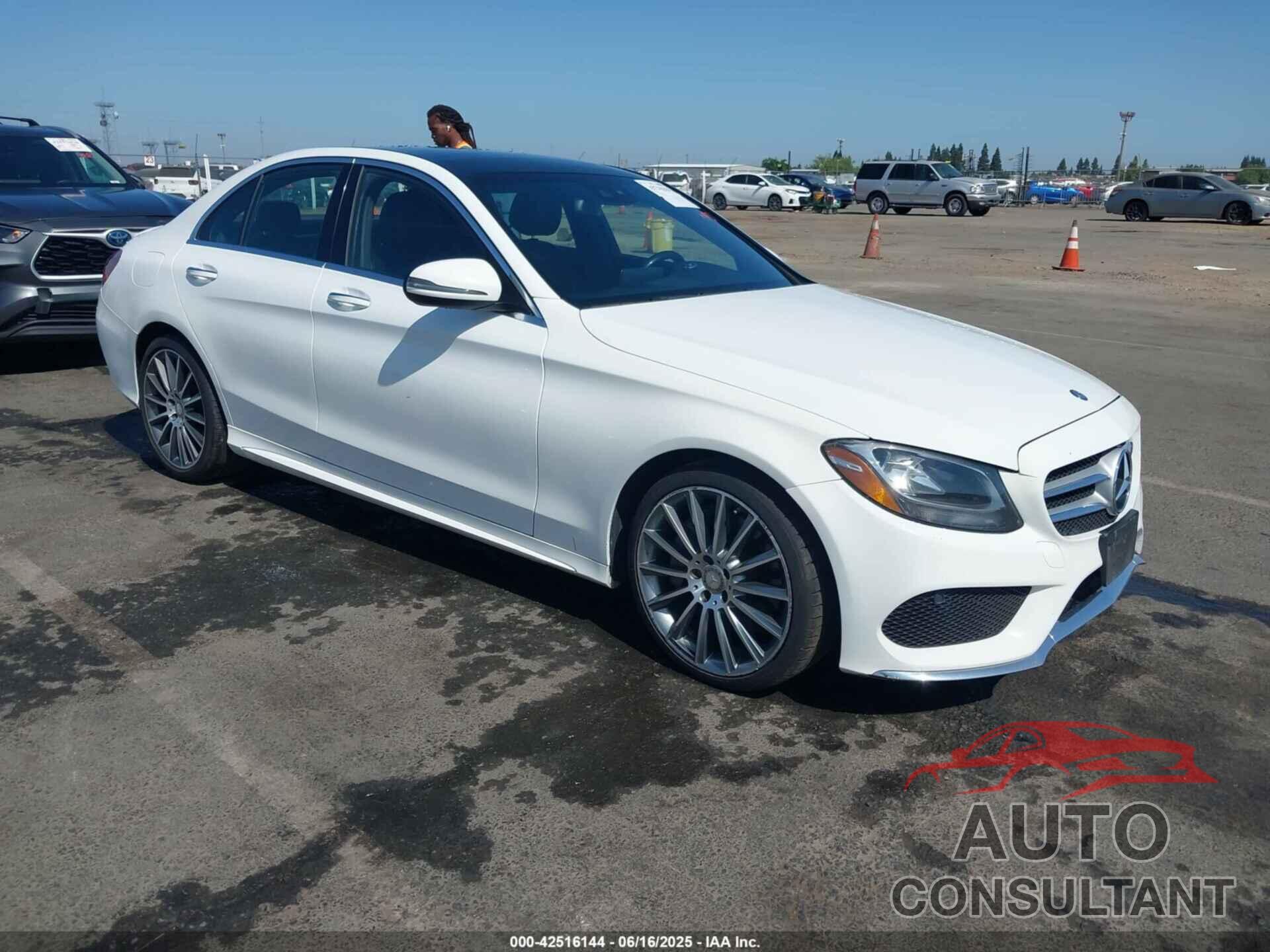 MERCEDES-BENZ C 300 2016 - 55SWF4JB8GU119084