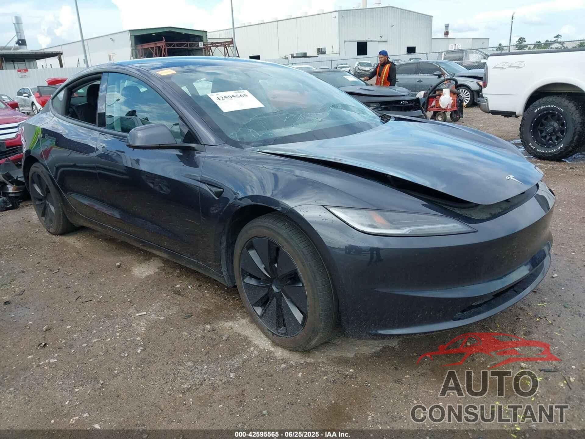 TESLA MODEL 3 2024 - 5YJ3E1EA4RF863260