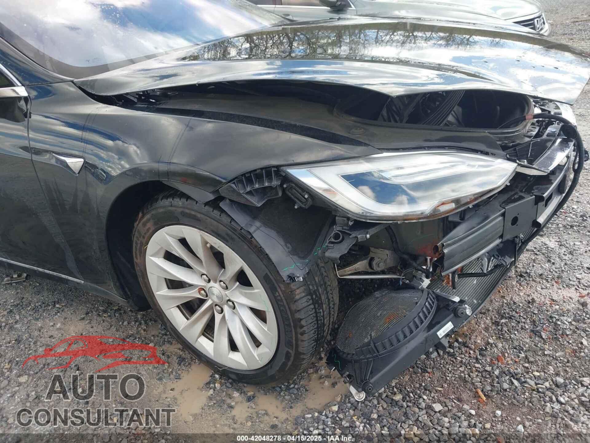 TESLA MODEL S 2017 - 5YJSA1E1XHF210843