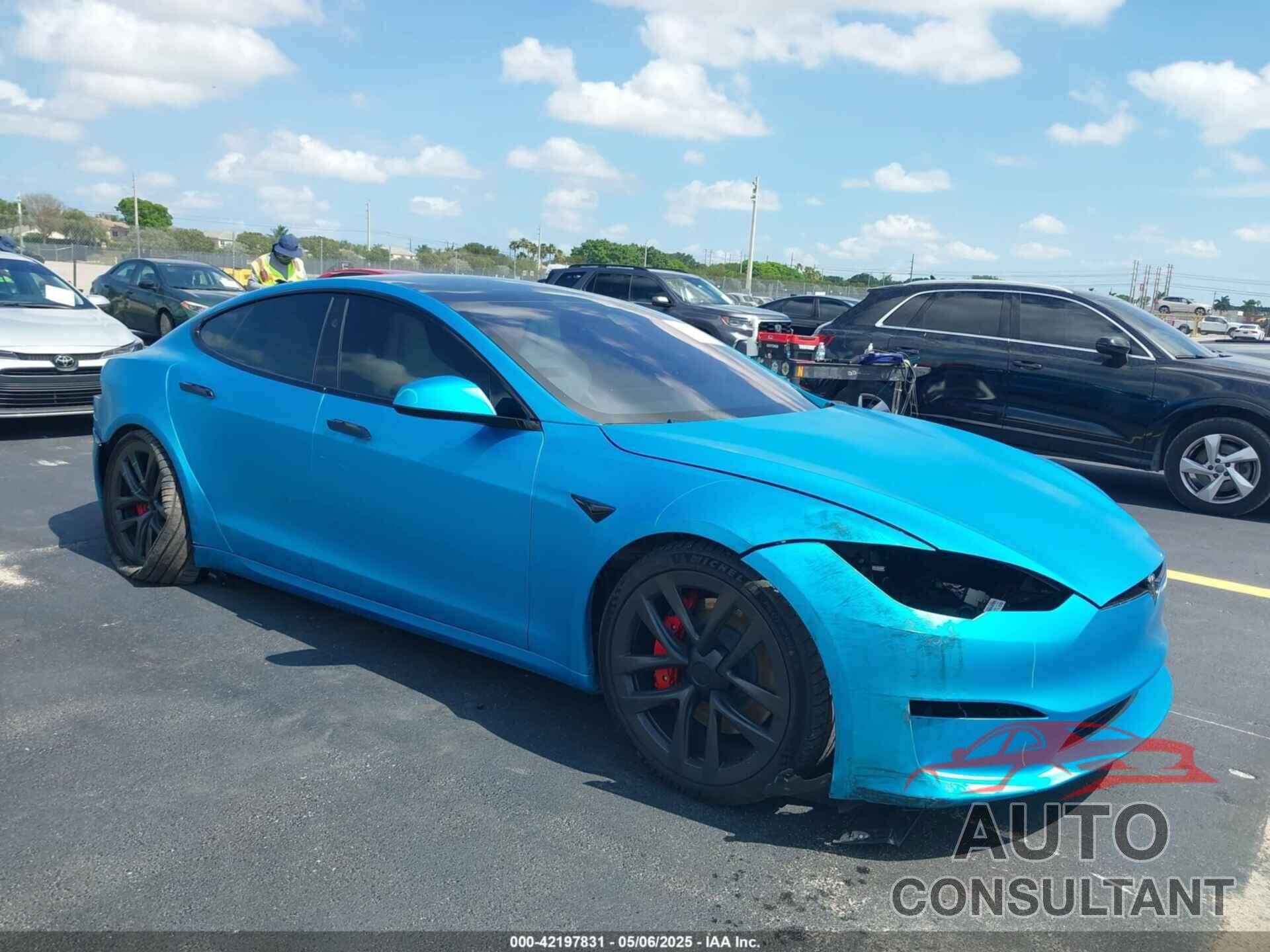 TESLA MODEL S 2024 - 5YJSA1E64RF540250