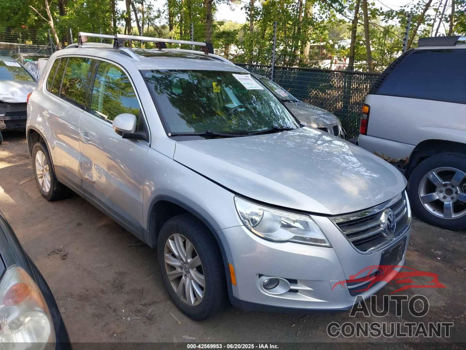 VOLKSWAGEN TIGUAN 2009 - WVGBV75NX9W521370