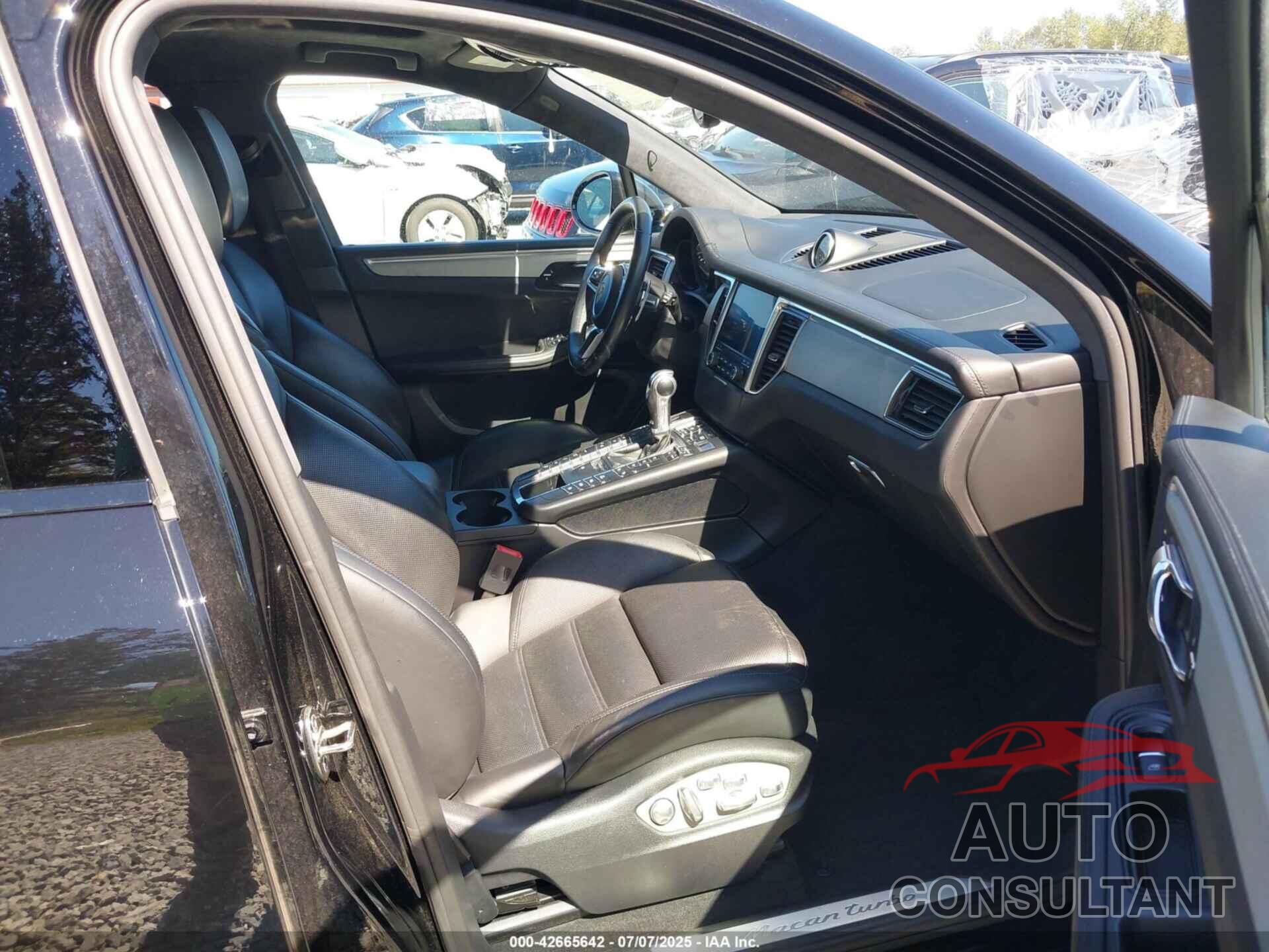 PORSCHE MACAN 2017 - WP1AF2A58HLB61441