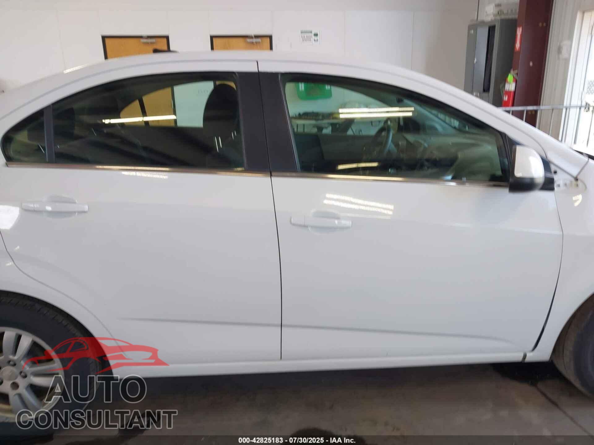 CHEVROLET SONIC 2014 - 1G1JC5SH0E4173473