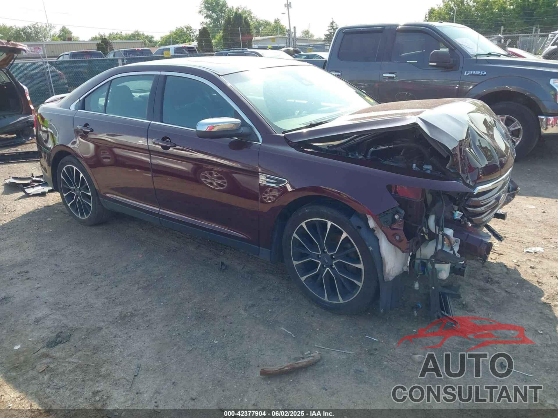 FORD TAURUS 2019 - 1FAHP2J83KG118882