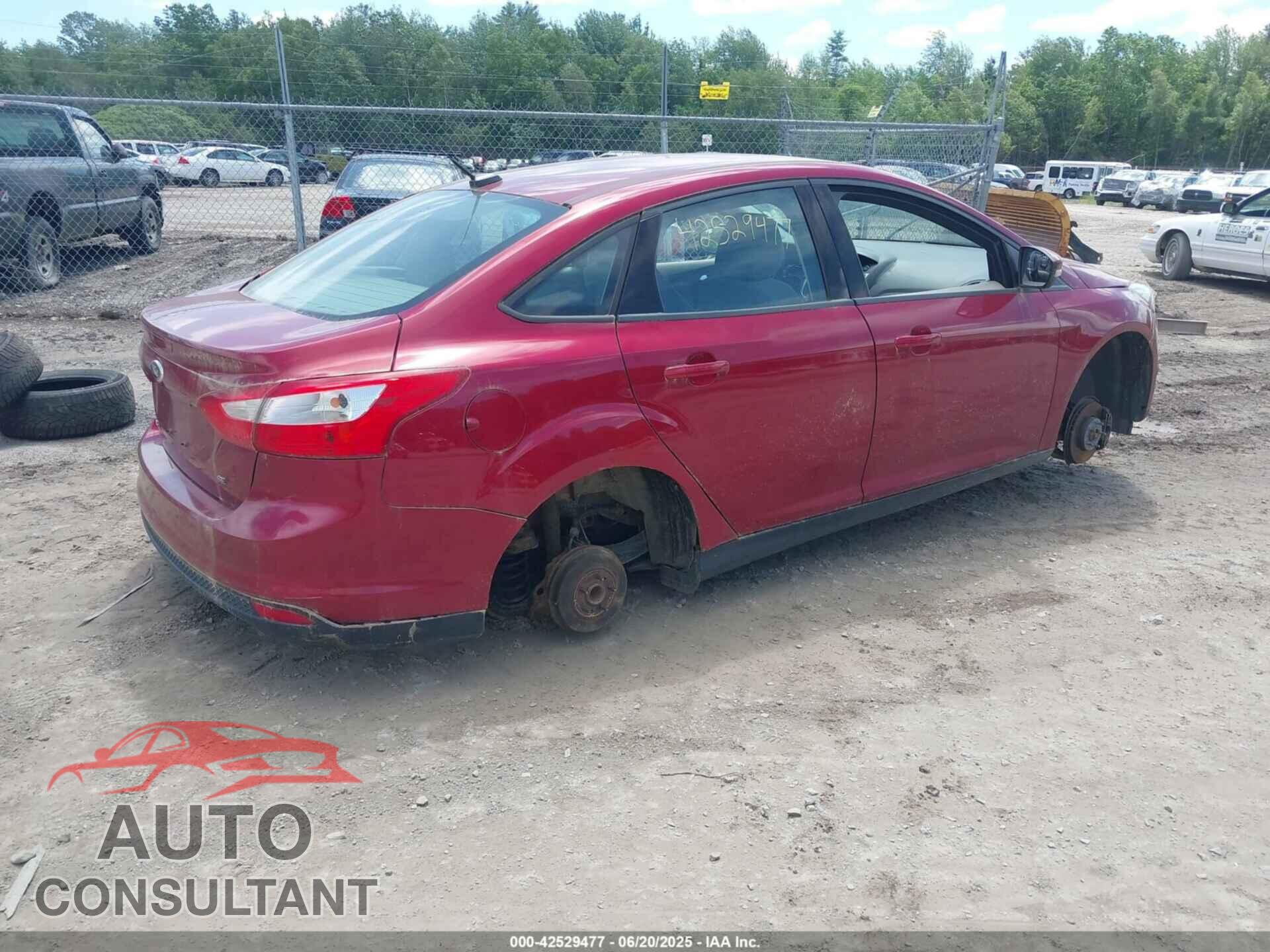 FORD FOCUS 2013 - 1FADP3F24DL317135
