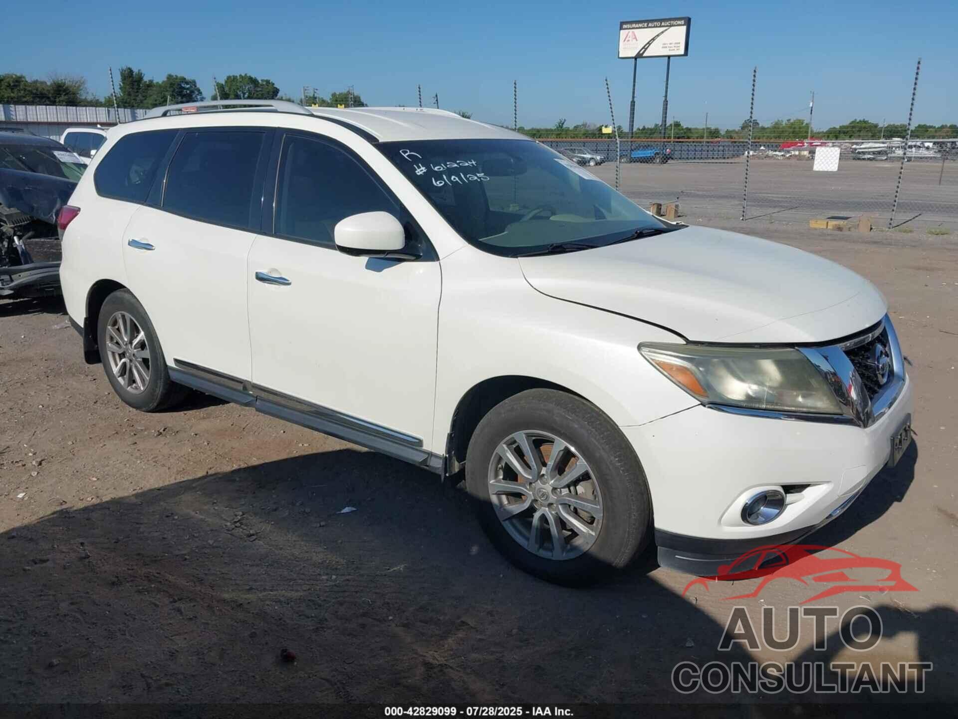 NISSAN PATHFINDER 2015 - 5N1AR2MN7FC617541