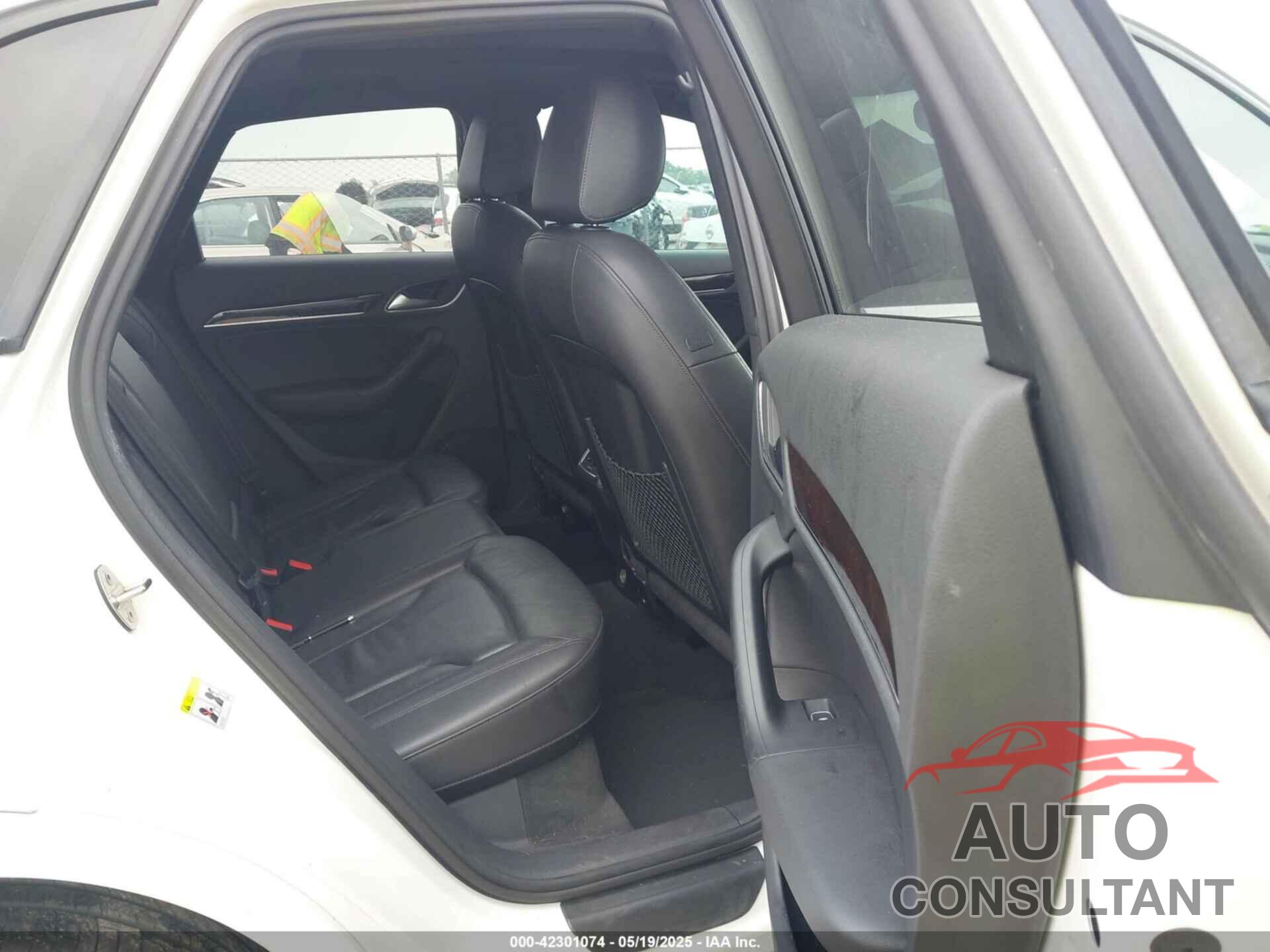 AUDI Q3 2015 - WA1EFCFS2FR008193