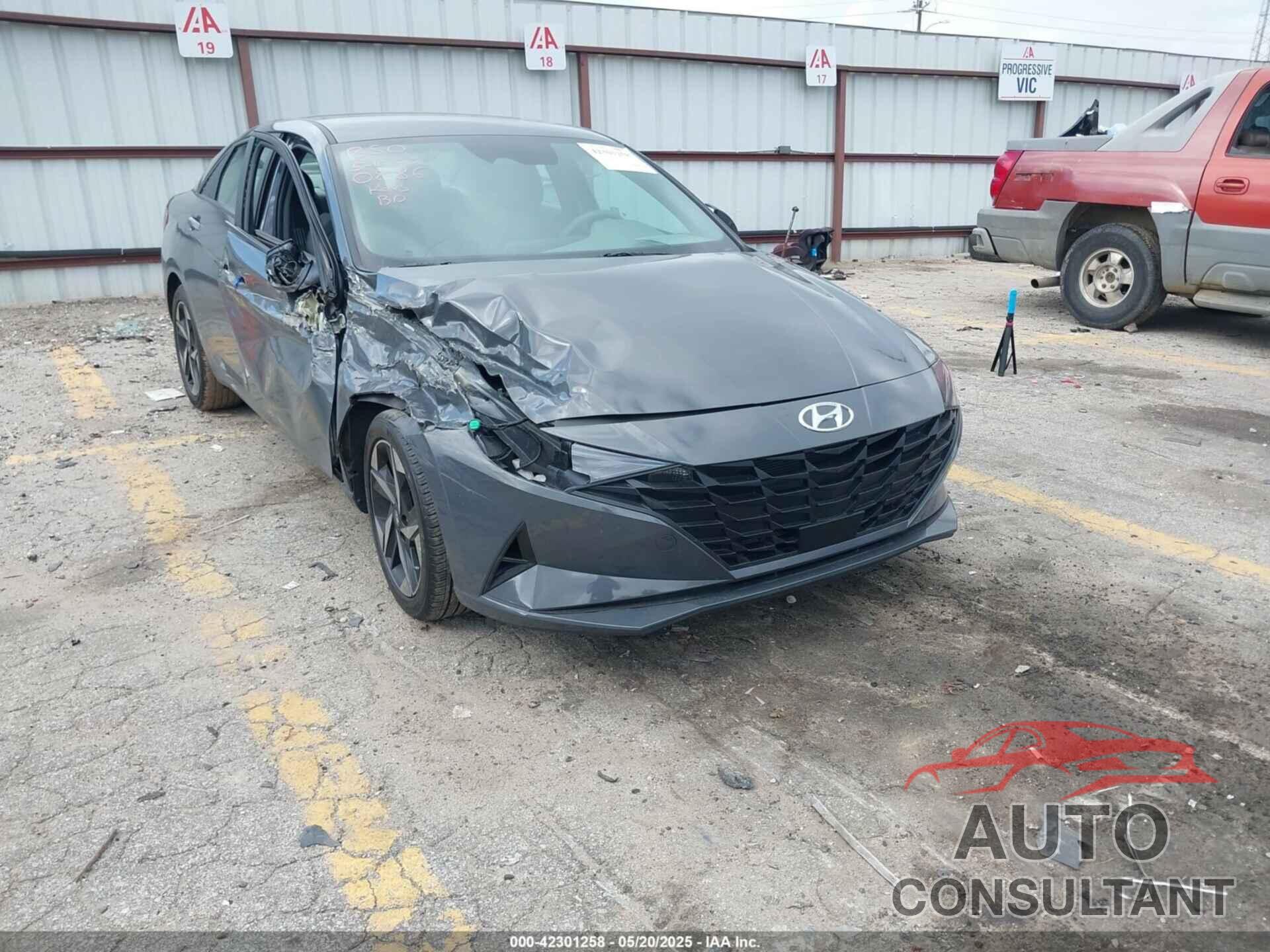 HYUNDAI ELANTRA 2023 - KMHLS4AG3PU610886