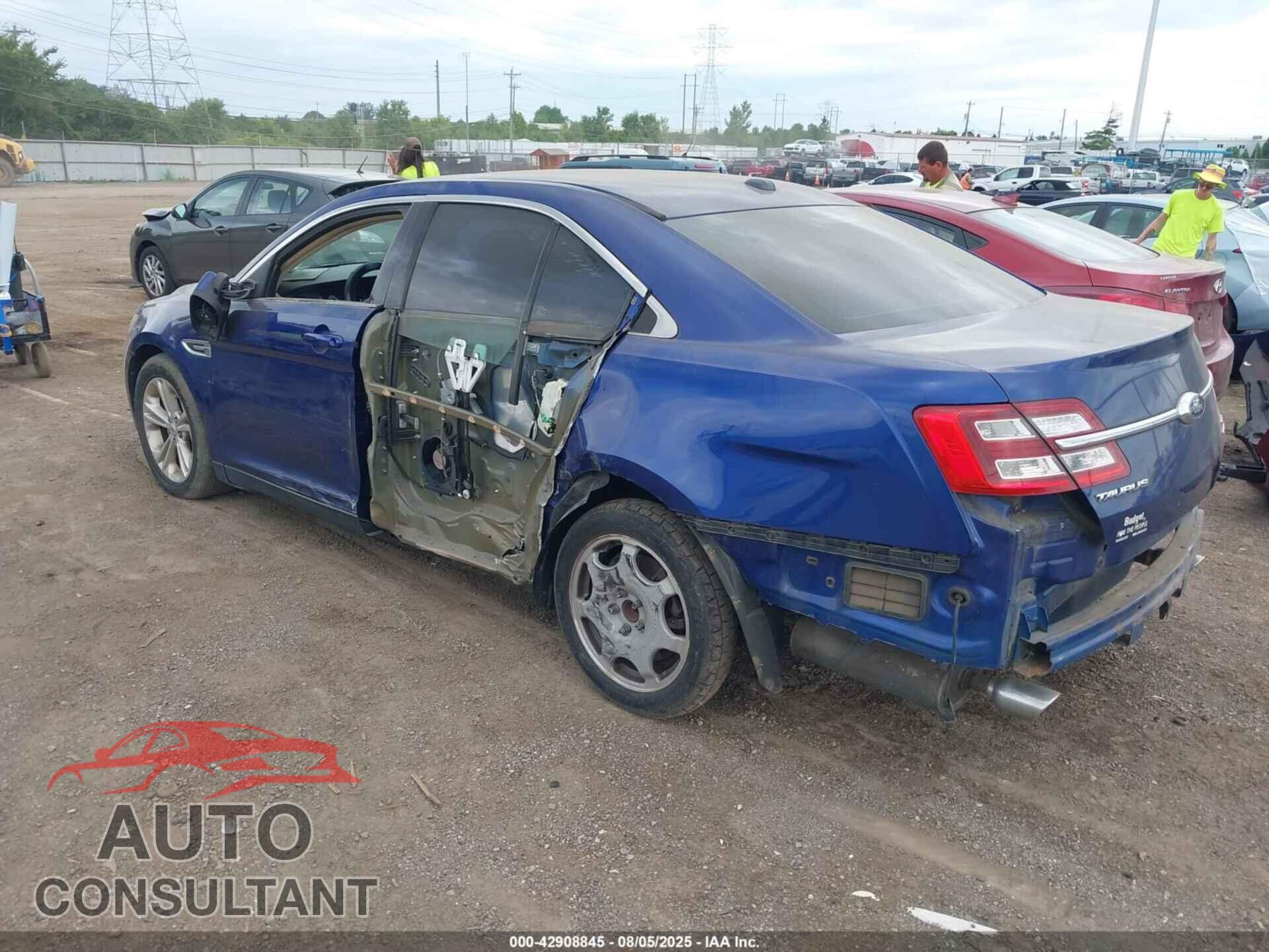FORD TAURUS 2014 - 1FAHP2E82EG156800