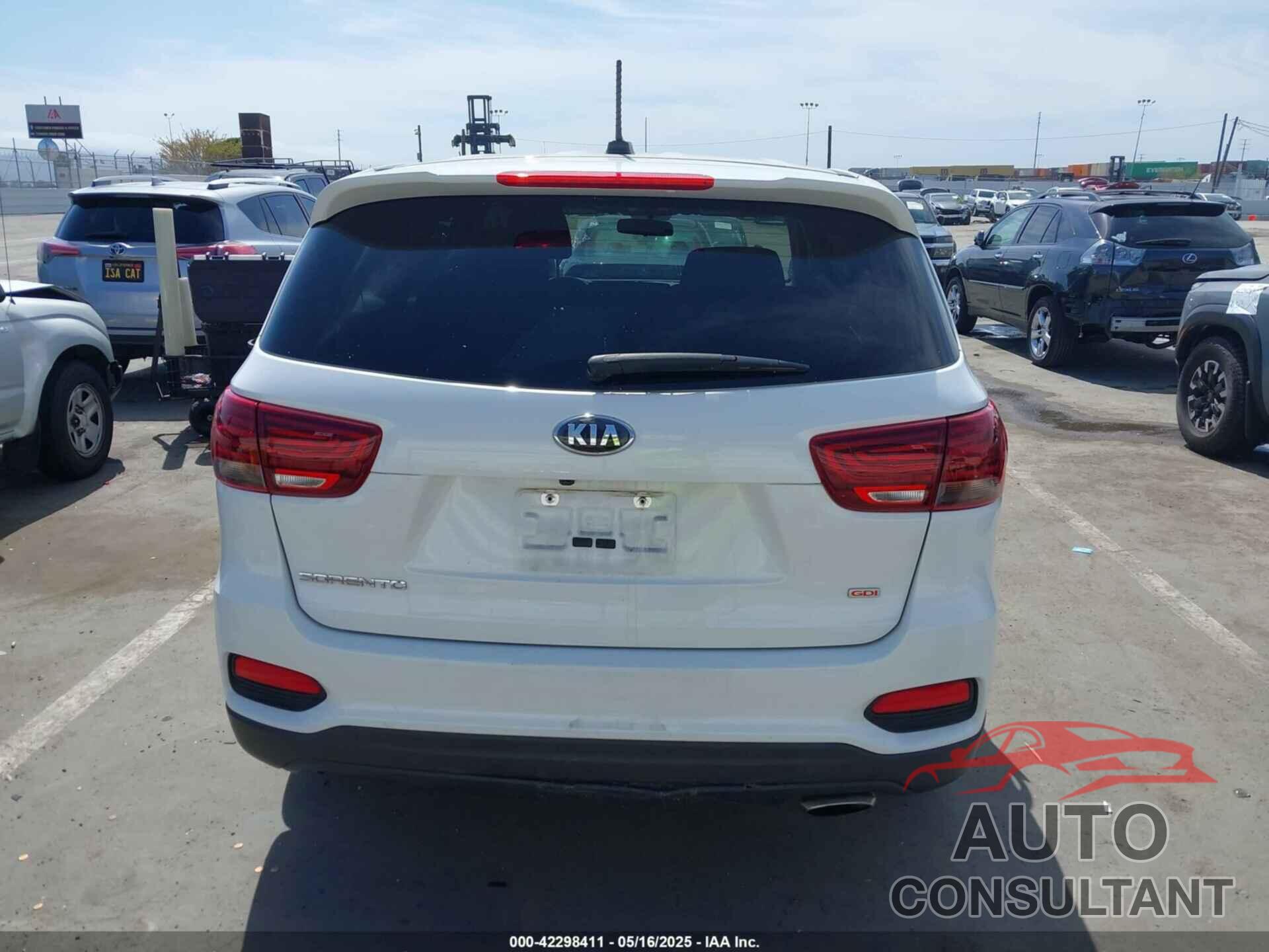 KIA SORENTO 2019 - 5XYPG4A38KG550585