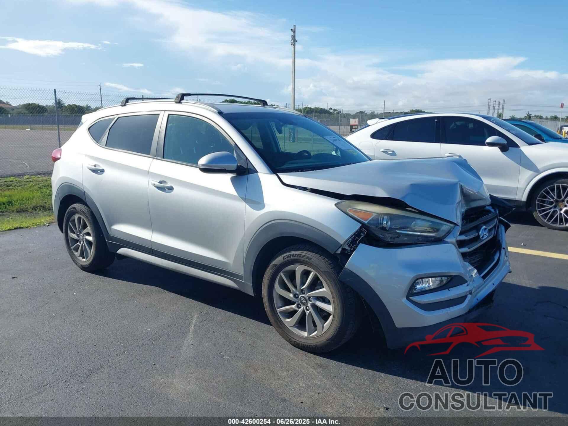 HYUNDAI TUCSON 2018 - KM8J33A44JU631922
