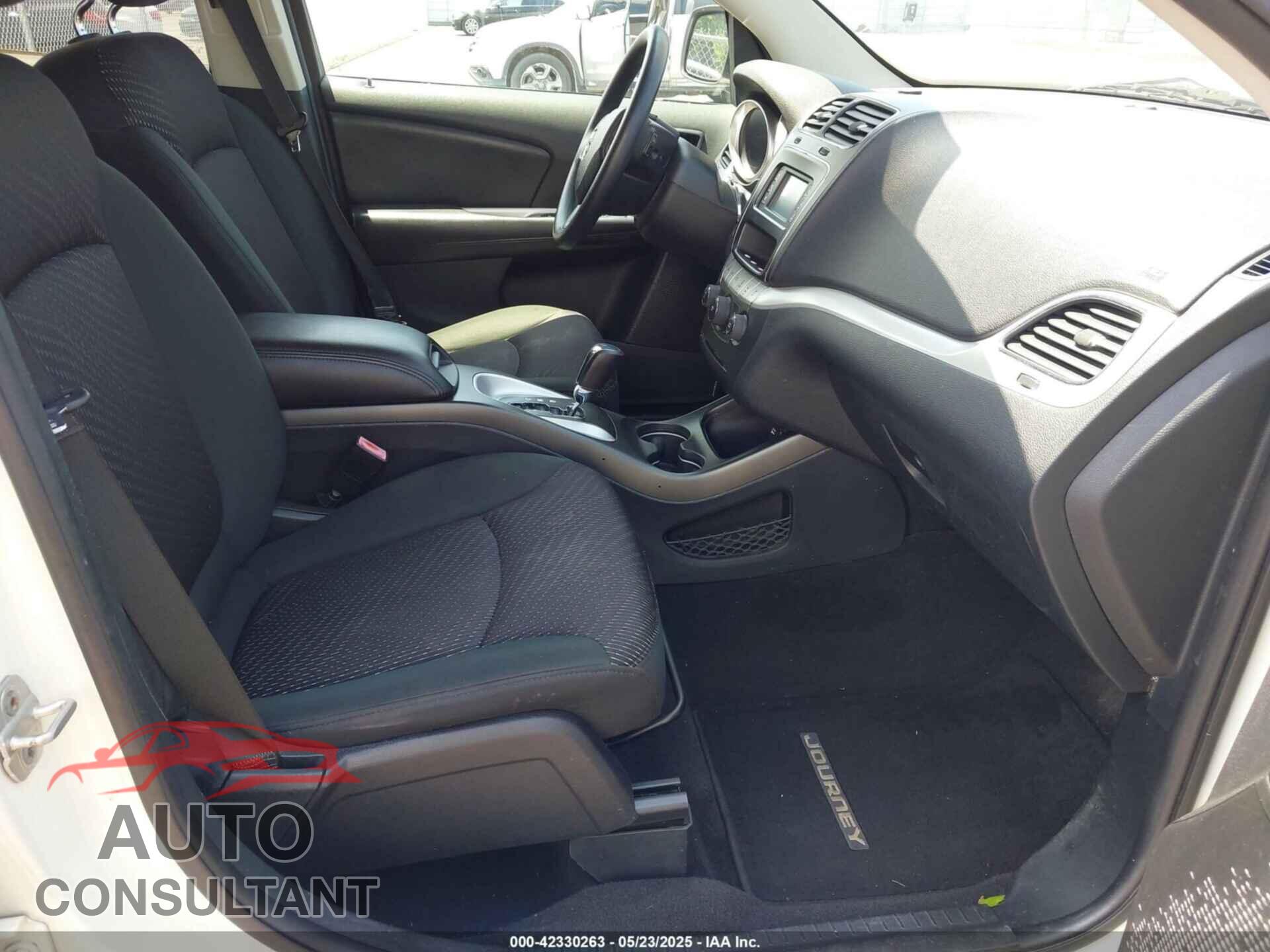 DODGE JOURNEY 2011 - 3D4PH1FG0BT532911