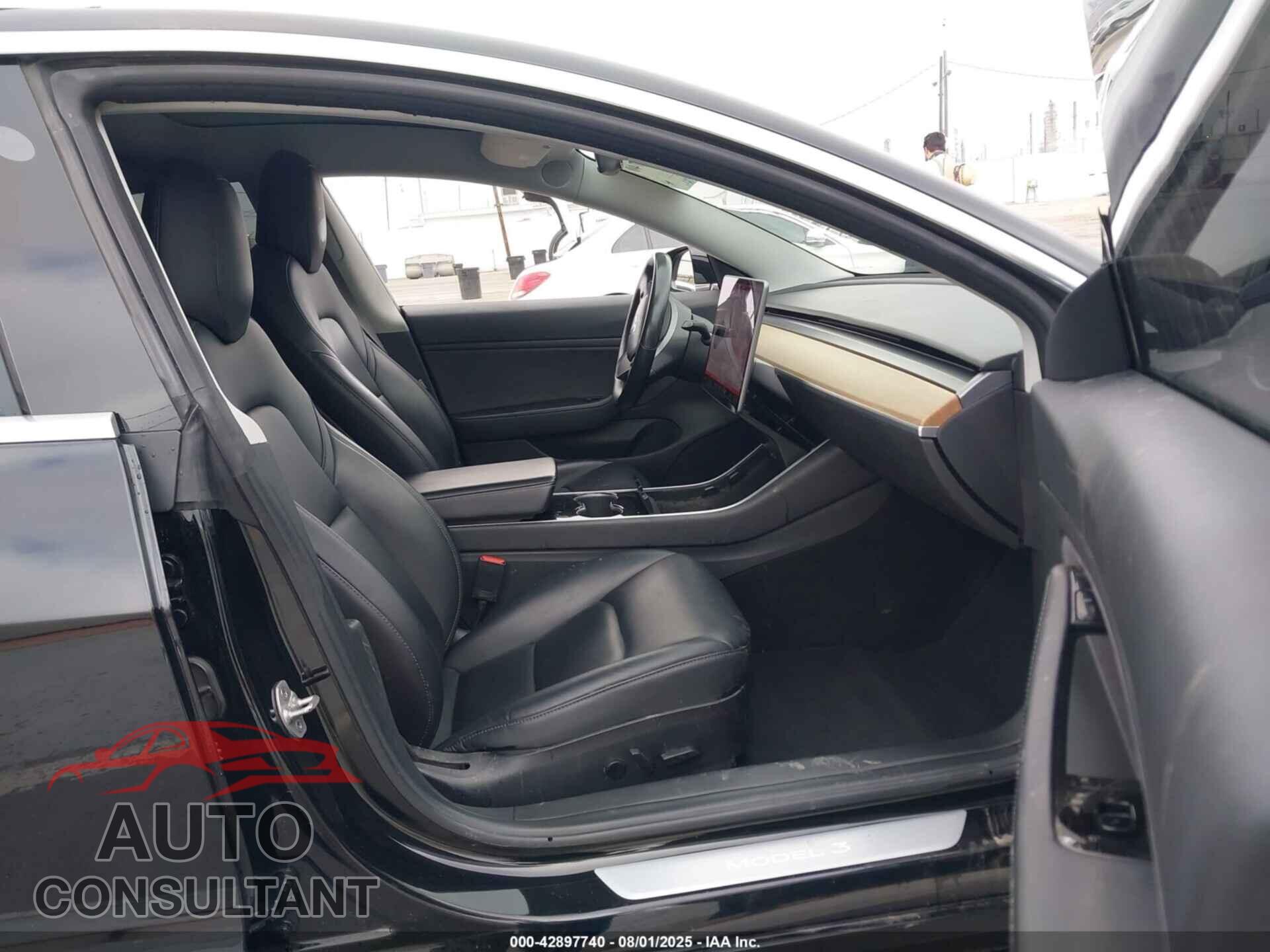 TESLA MODEL 3 2018 - 5YJ3E1EB9JF116363