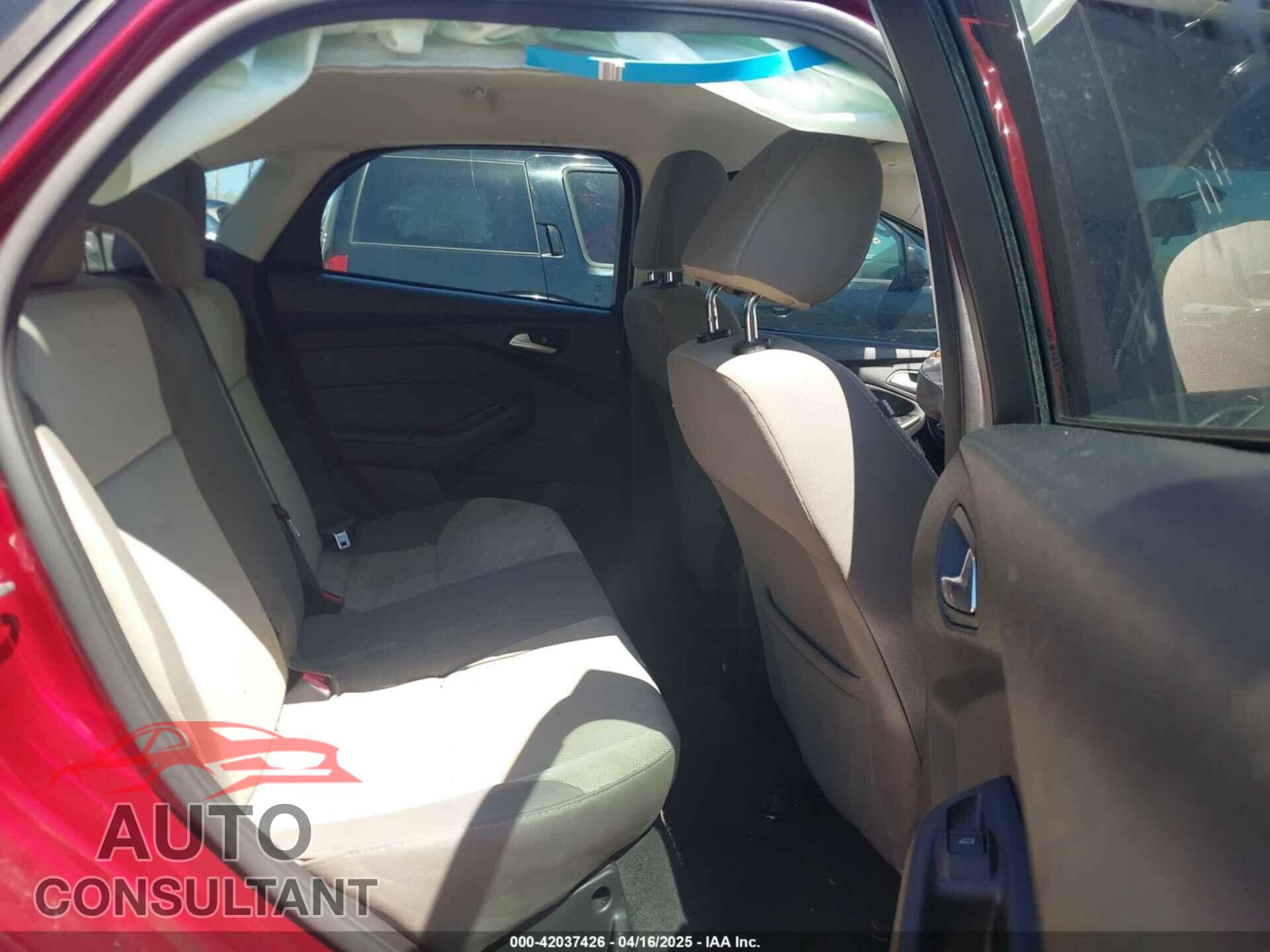 FORD FOCUS 2014 - 1FADP3F22EL105528