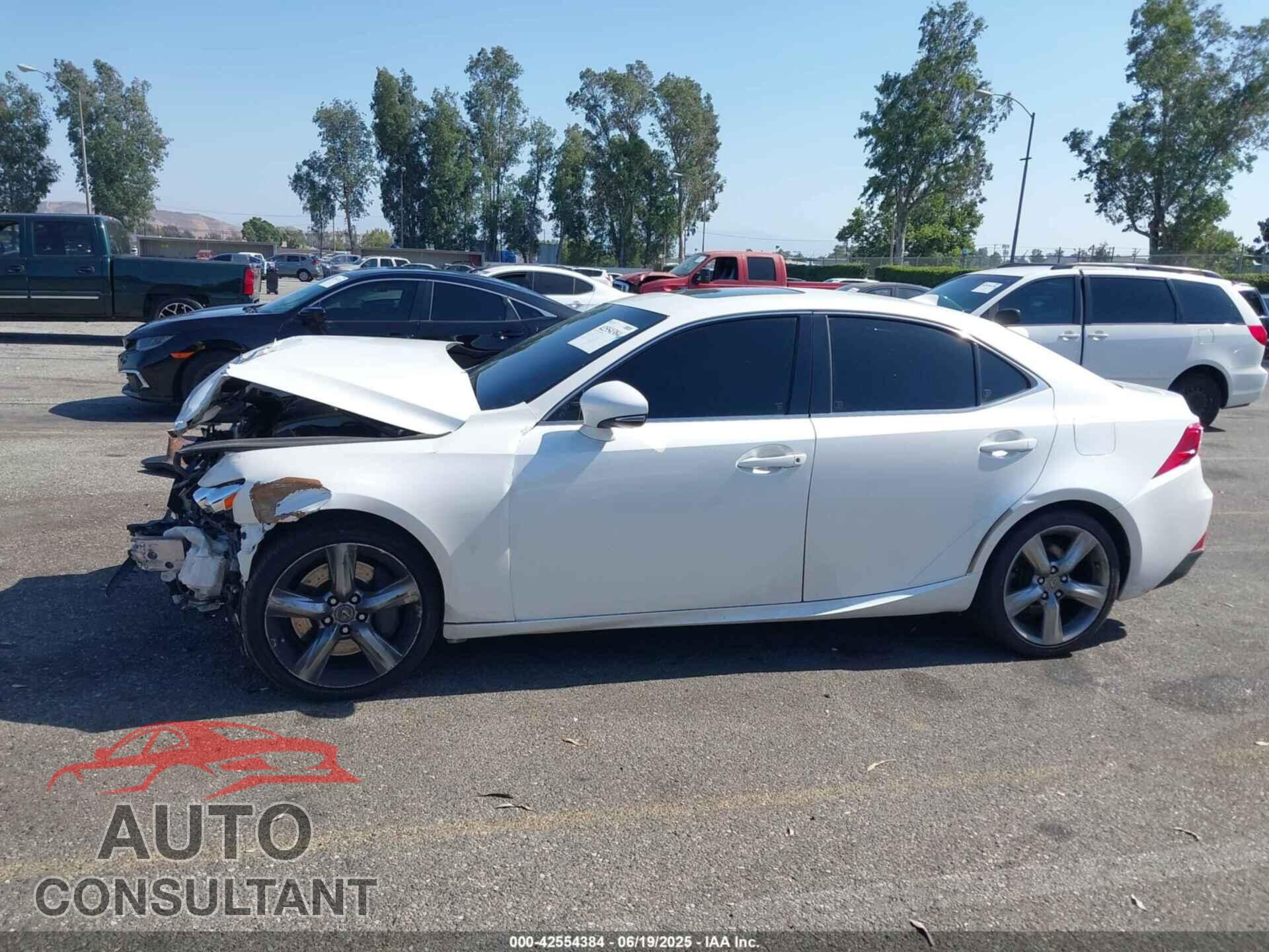 LEXUS IS 2015 - JTHBE1D21F5014656