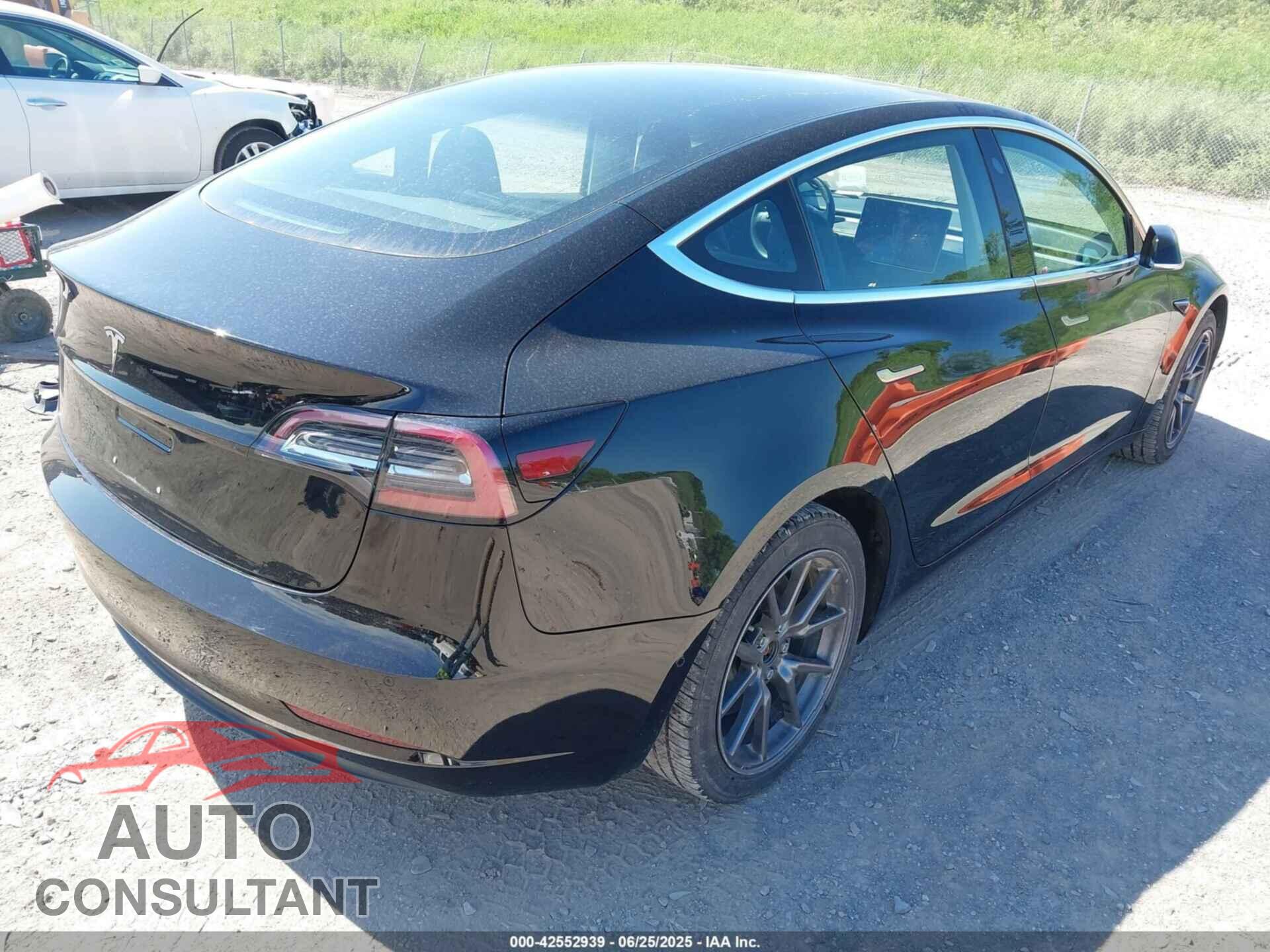 TESLA MODEL 3 2018 - 5YJ3E1EA8JF152214