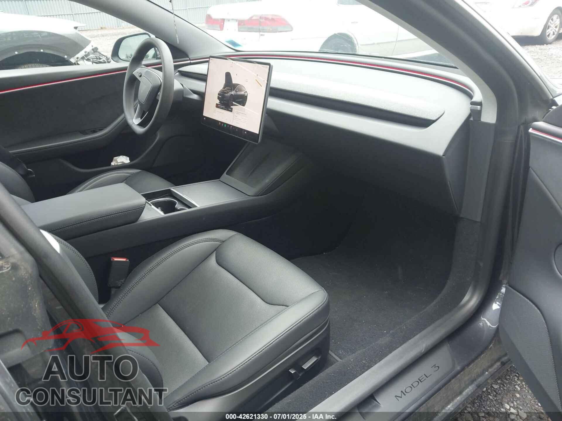 TESLA MODEL 3 2024 - 5YJ3E1EBXRF736375