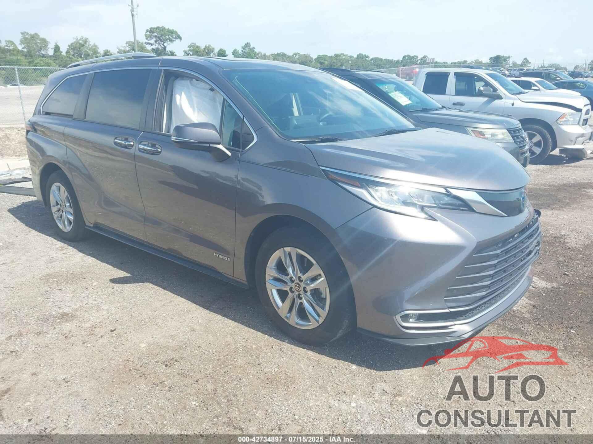 TOYOTA SIENNA 2021 - 5TDZRKEC6MS041165