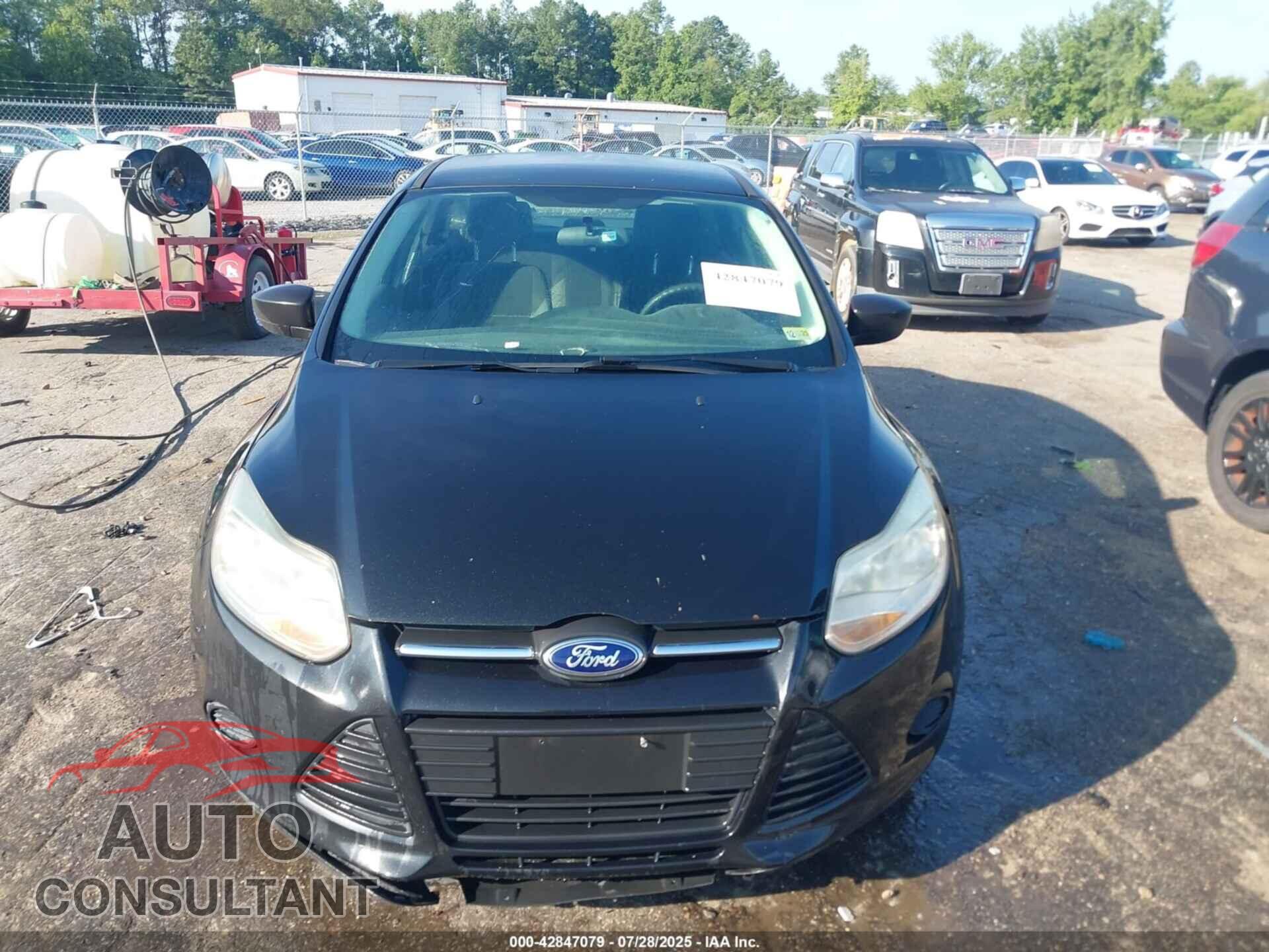 FORD FOCUS 2014 - 1FADP3E25EL227933