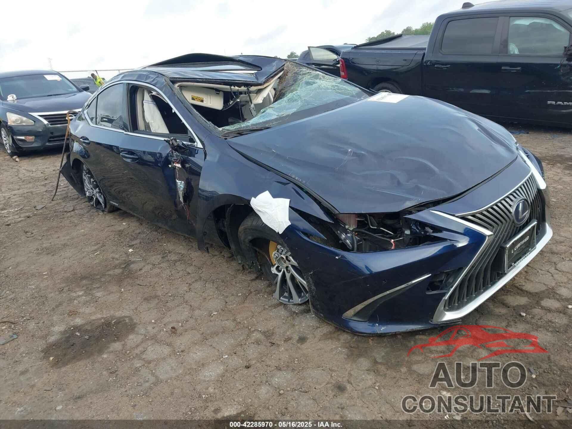 LEXUS ES 2019 - JTHB21B17K2041990
