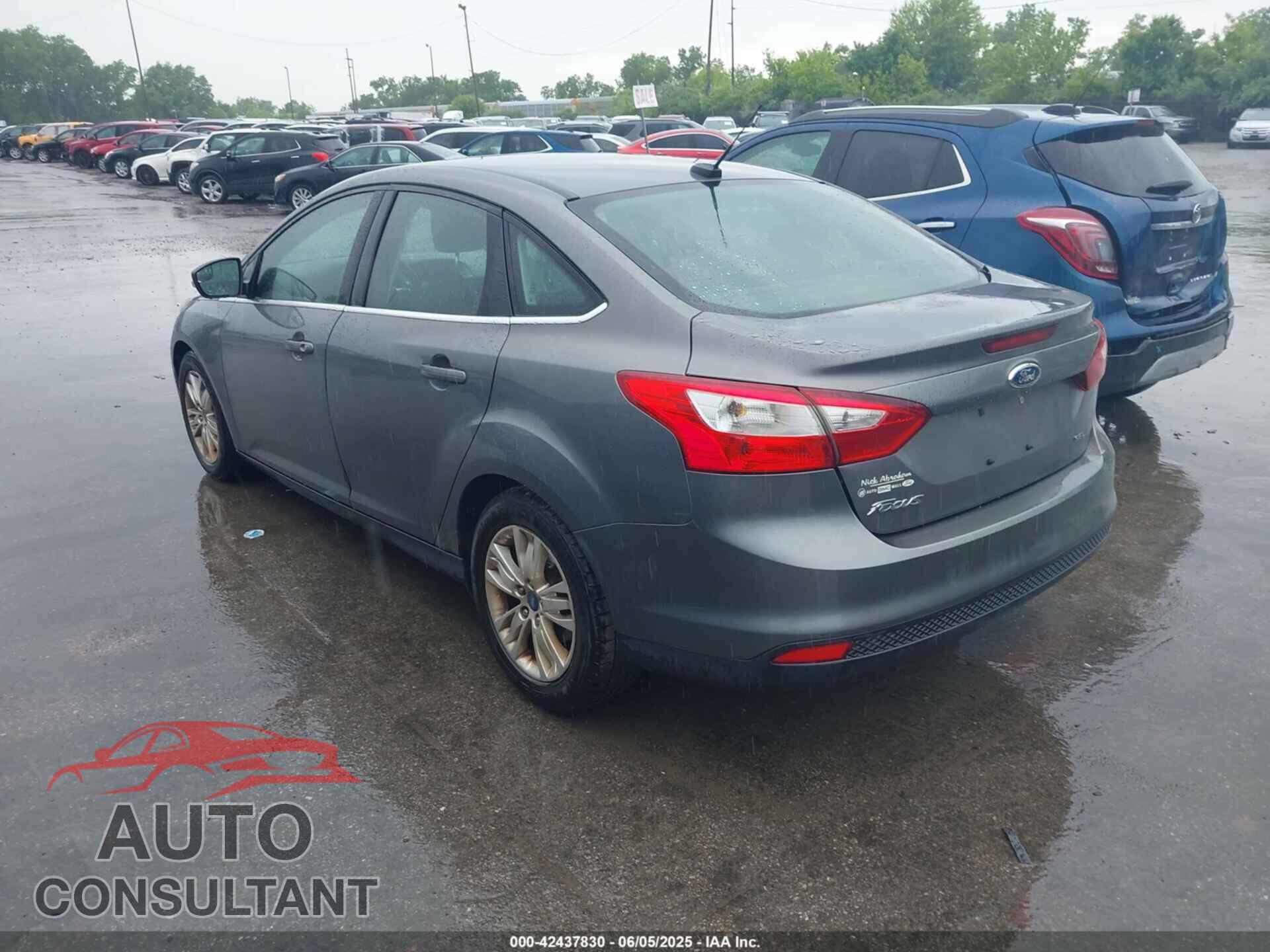 FORD FOCUS 2012 - 1FAHP3H24CL142091