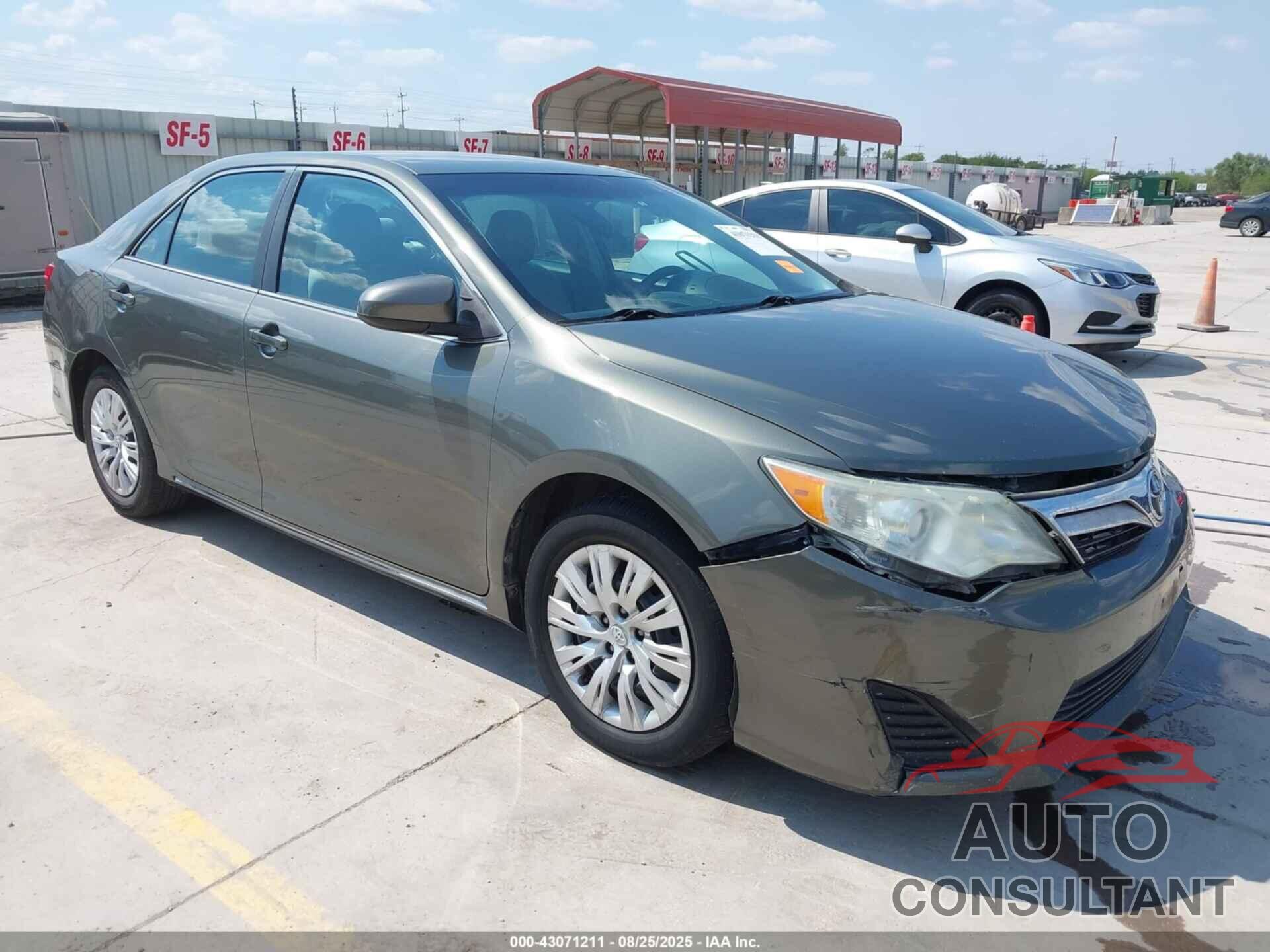 TOYOTA CAMRY 2014 - 4T4BF1FK6ER400121