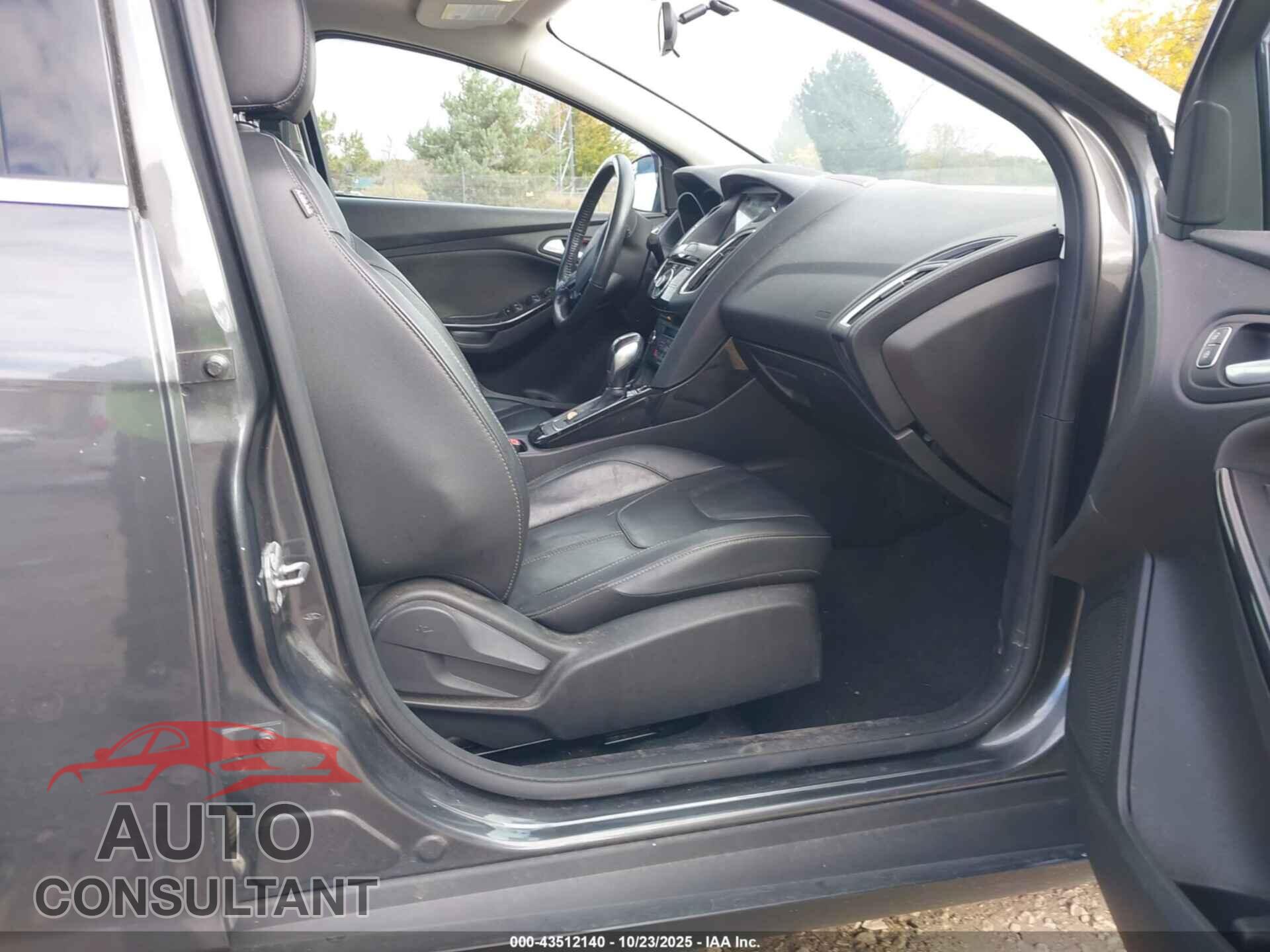 FORD FOCUS 2017 - 1FADP3J22HL238317