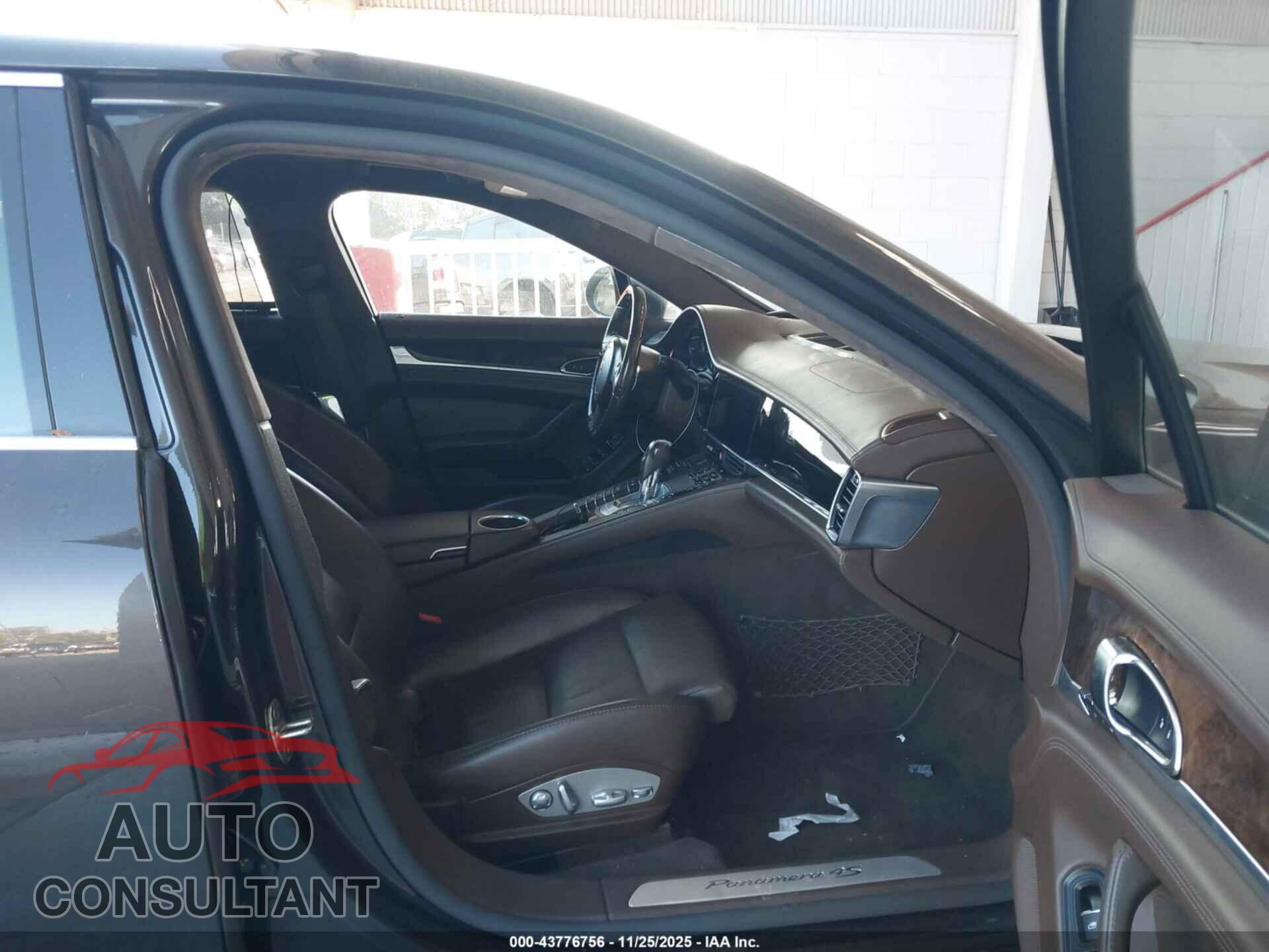 PORSCHE PANAMERA 2016 - WP0BB2A79GL060006