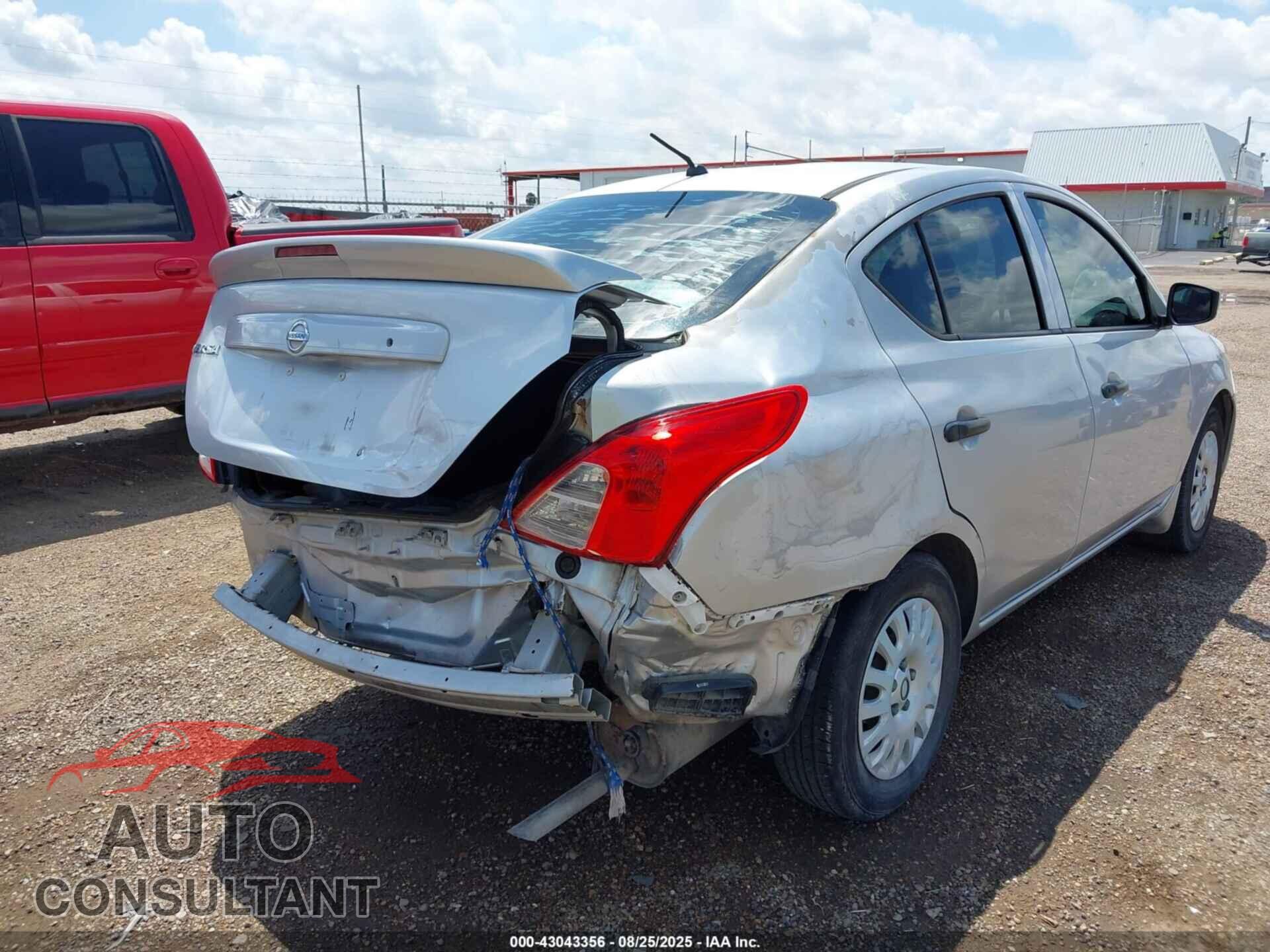 NISSAN VERSA 2017 - 3N1CN7AP3HL886013