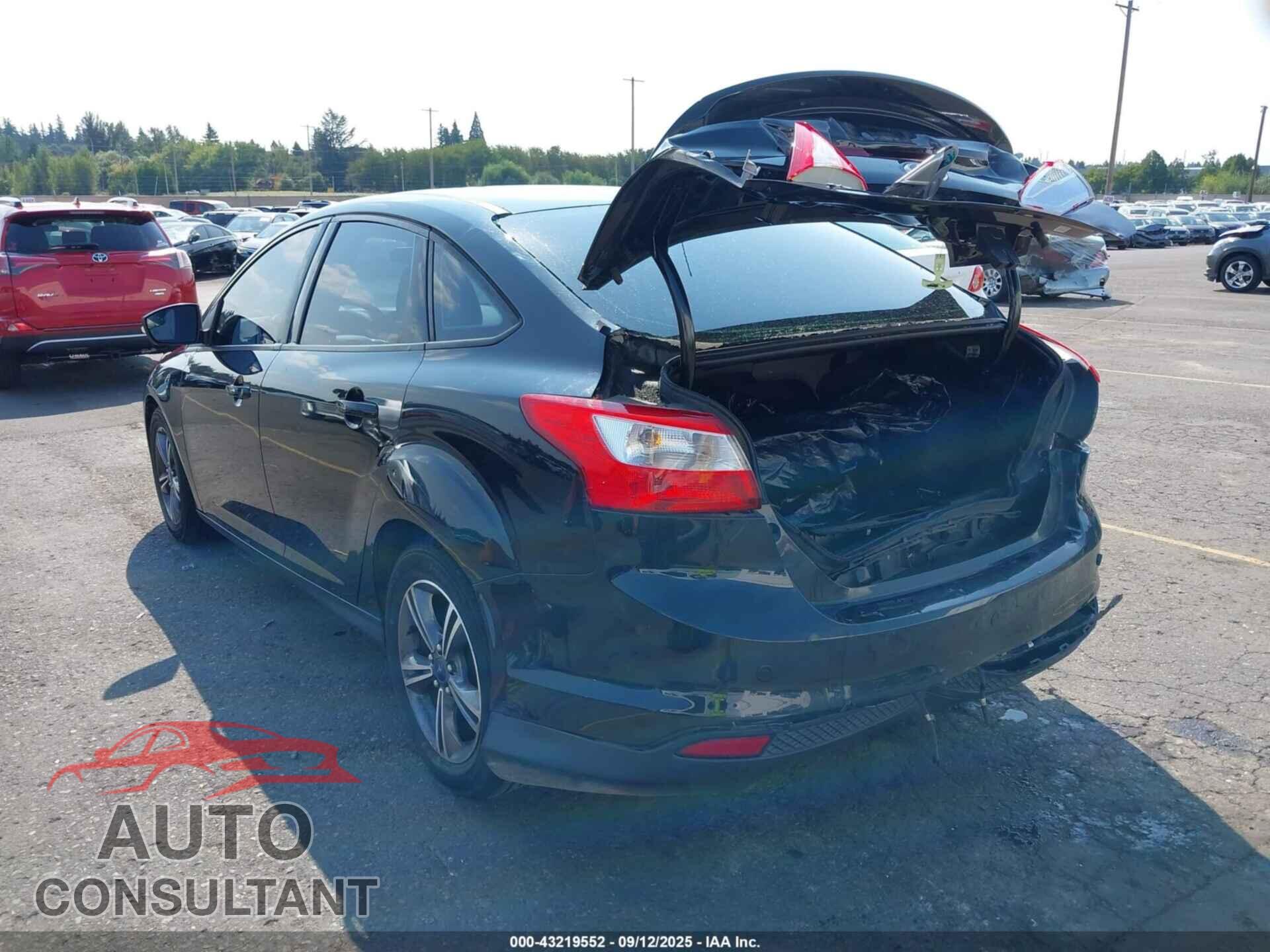 FORD FOCUS 2014 - 1FADP3F21EL225076