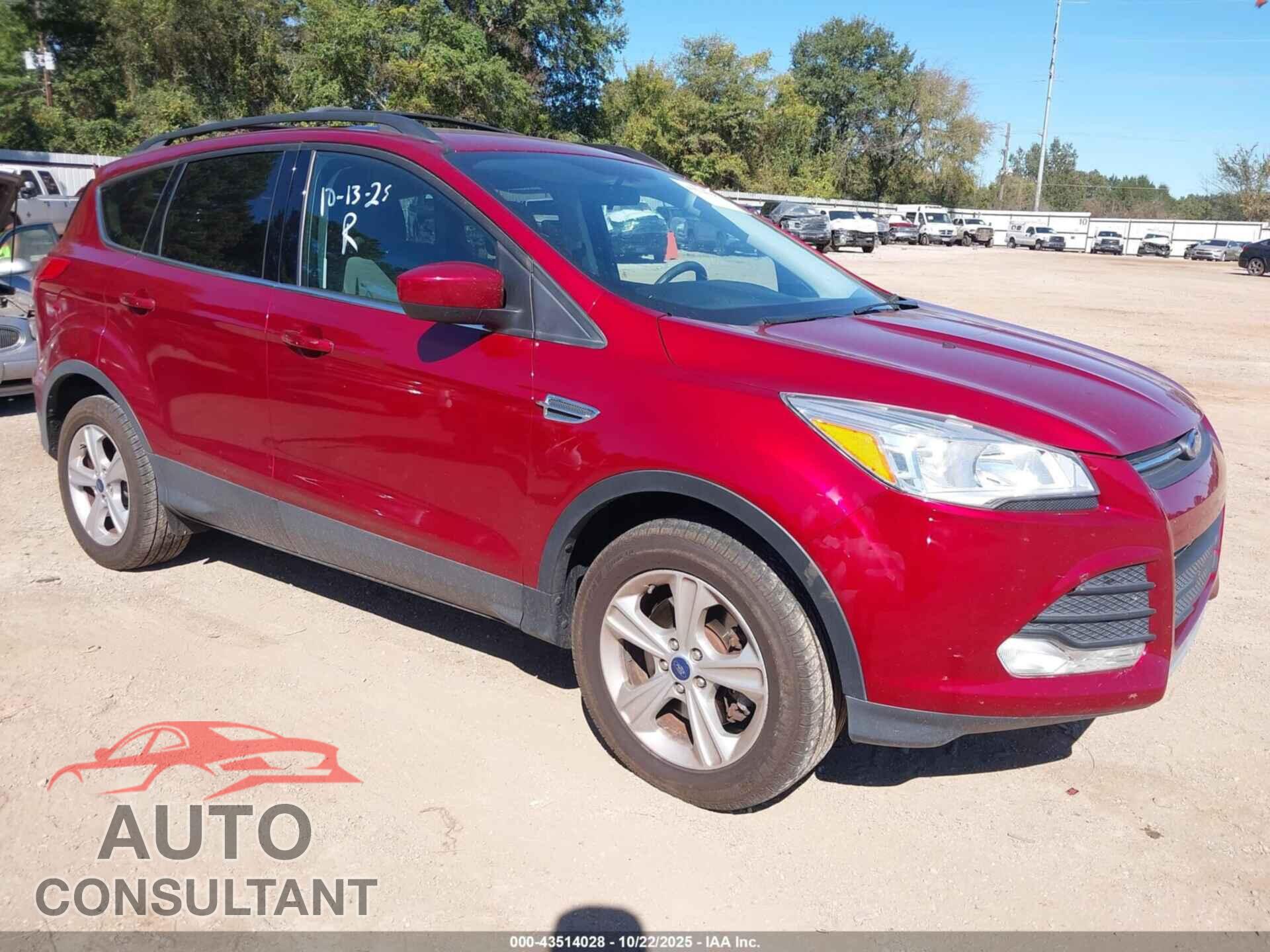FORD ESCAPE 2015 - 1FMCU9G95FUB35644