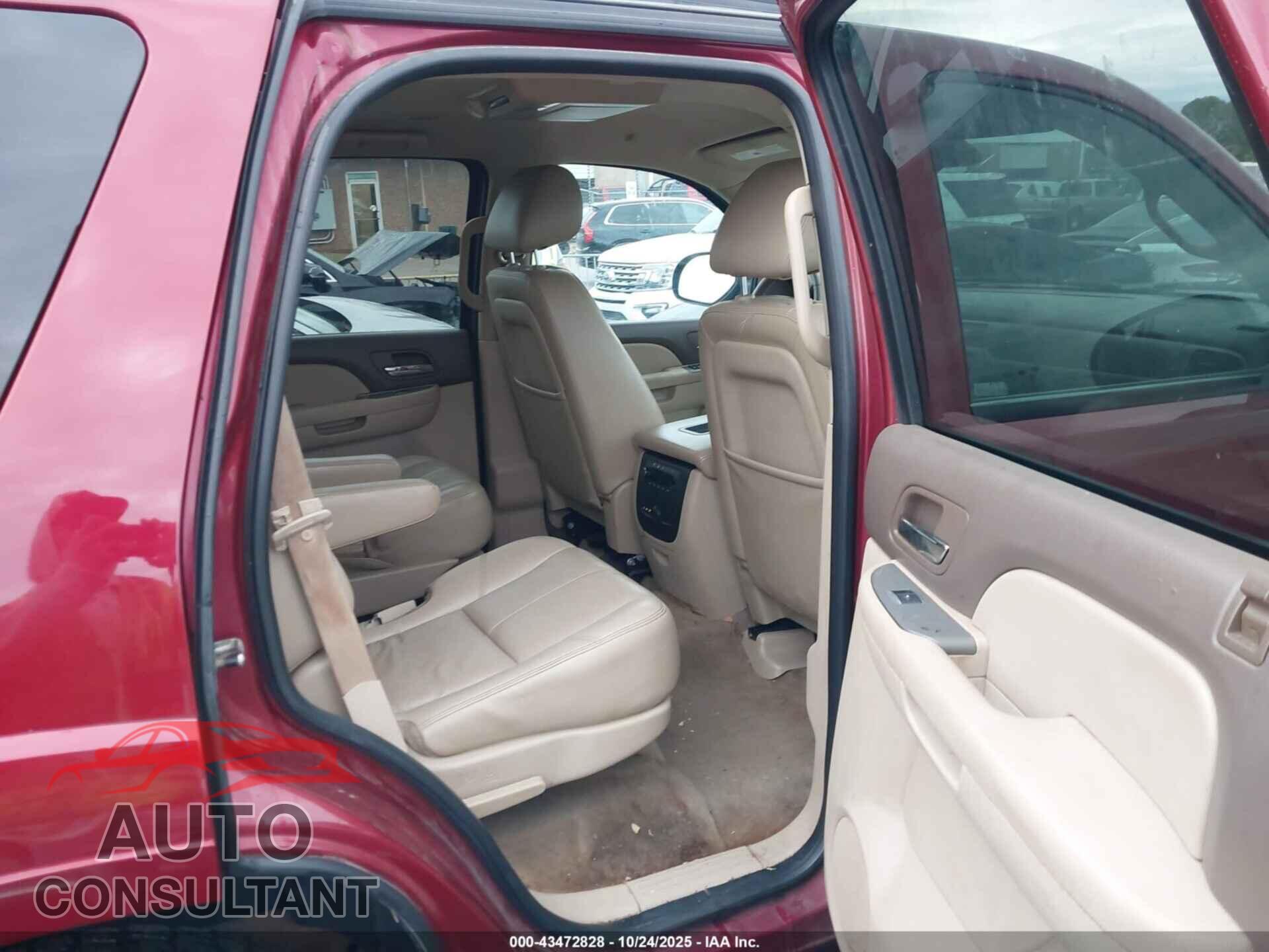 CHEVROLET TAHOE 2011 - 1GNSCBE07BR143473