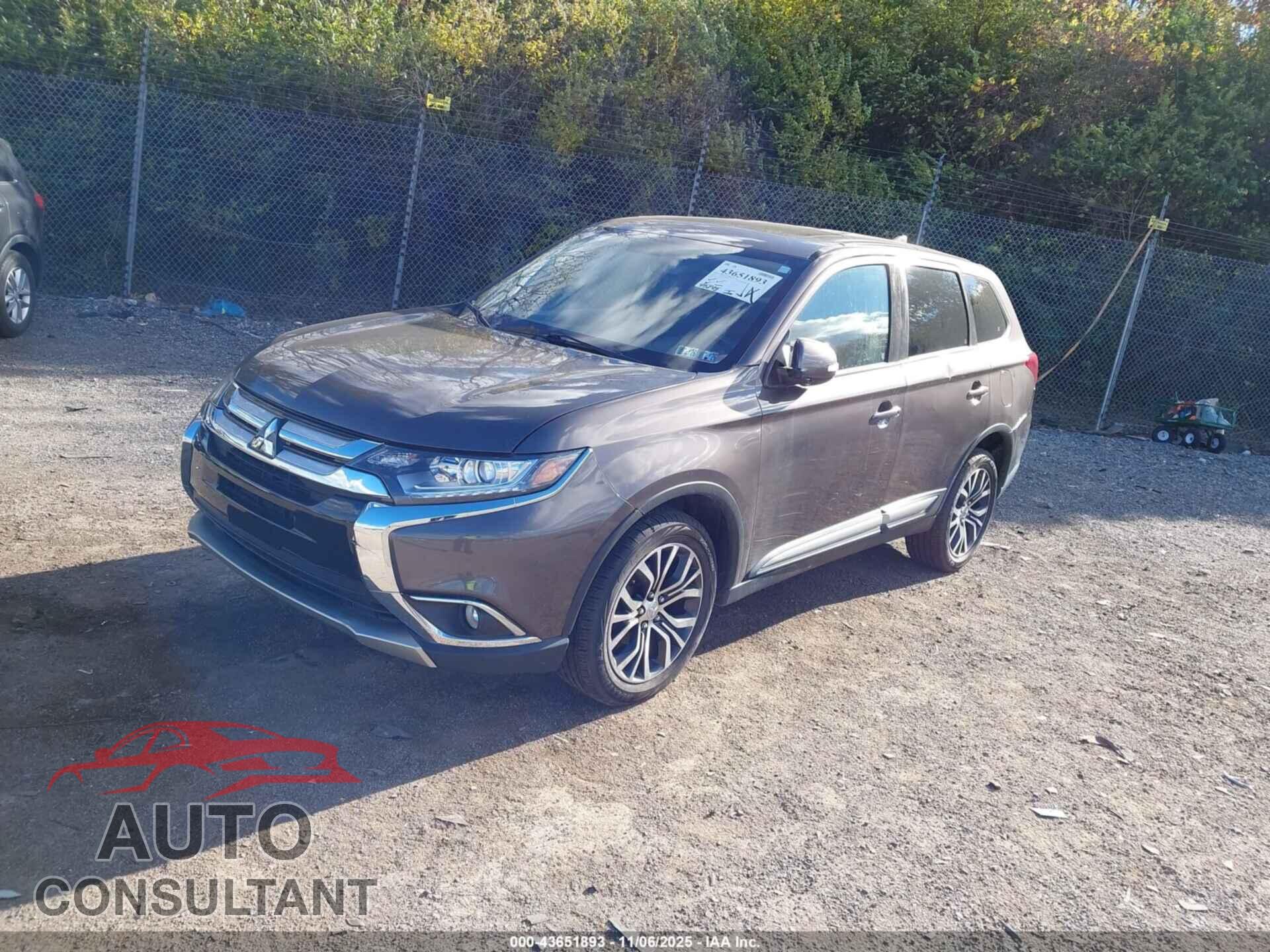 MITSUBISHI OUTLANDER 2018 - JA4AZ3A36JZ053376