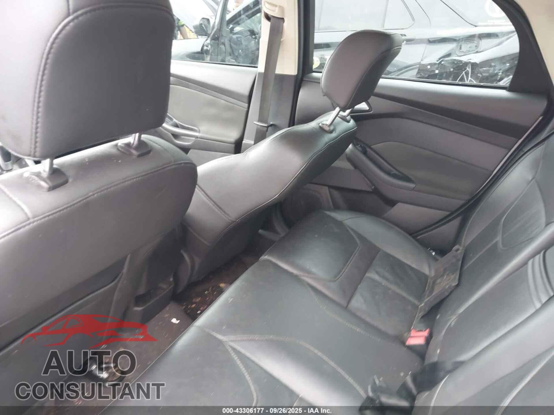 FORD FOCUS 2016 - 1FADP3F29GL235390