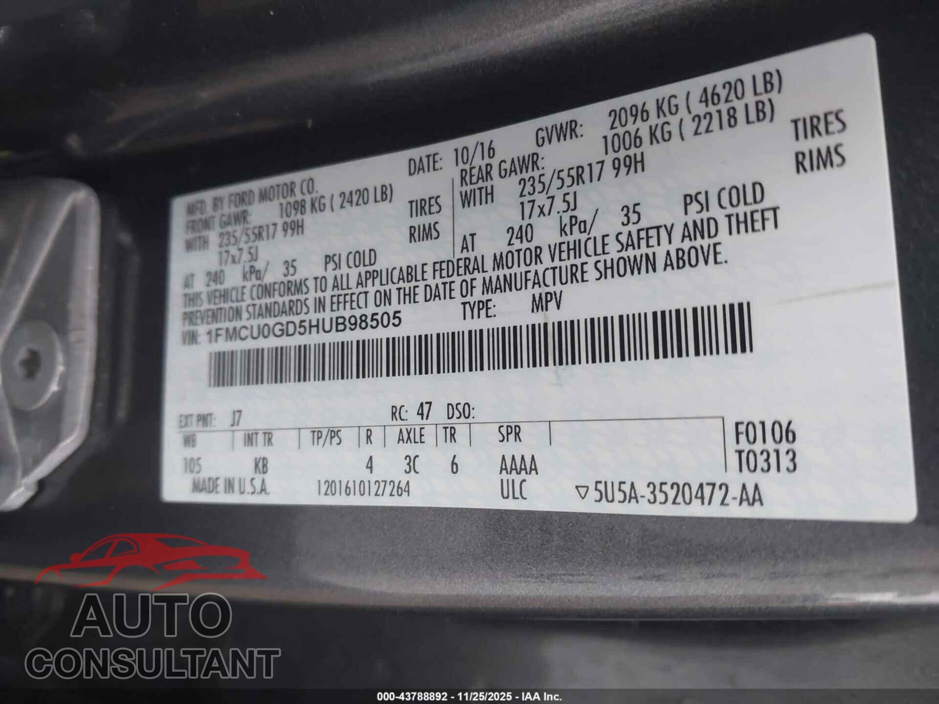 FORD ESCAPE 2017 - 1FMCU0GD5HUB98505