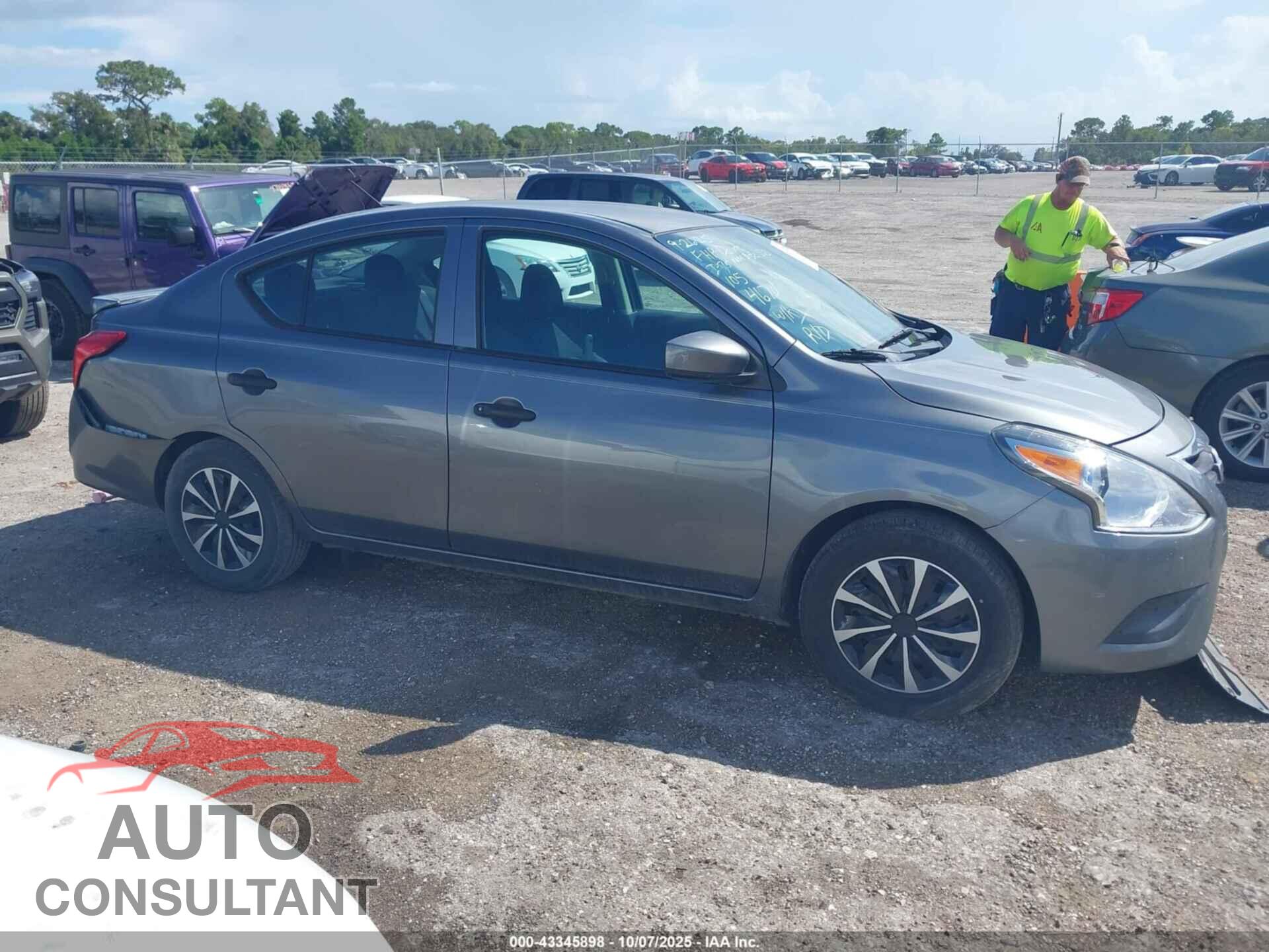 NISSAN VERSA 2019 - 3N1CN7AP3KL819807