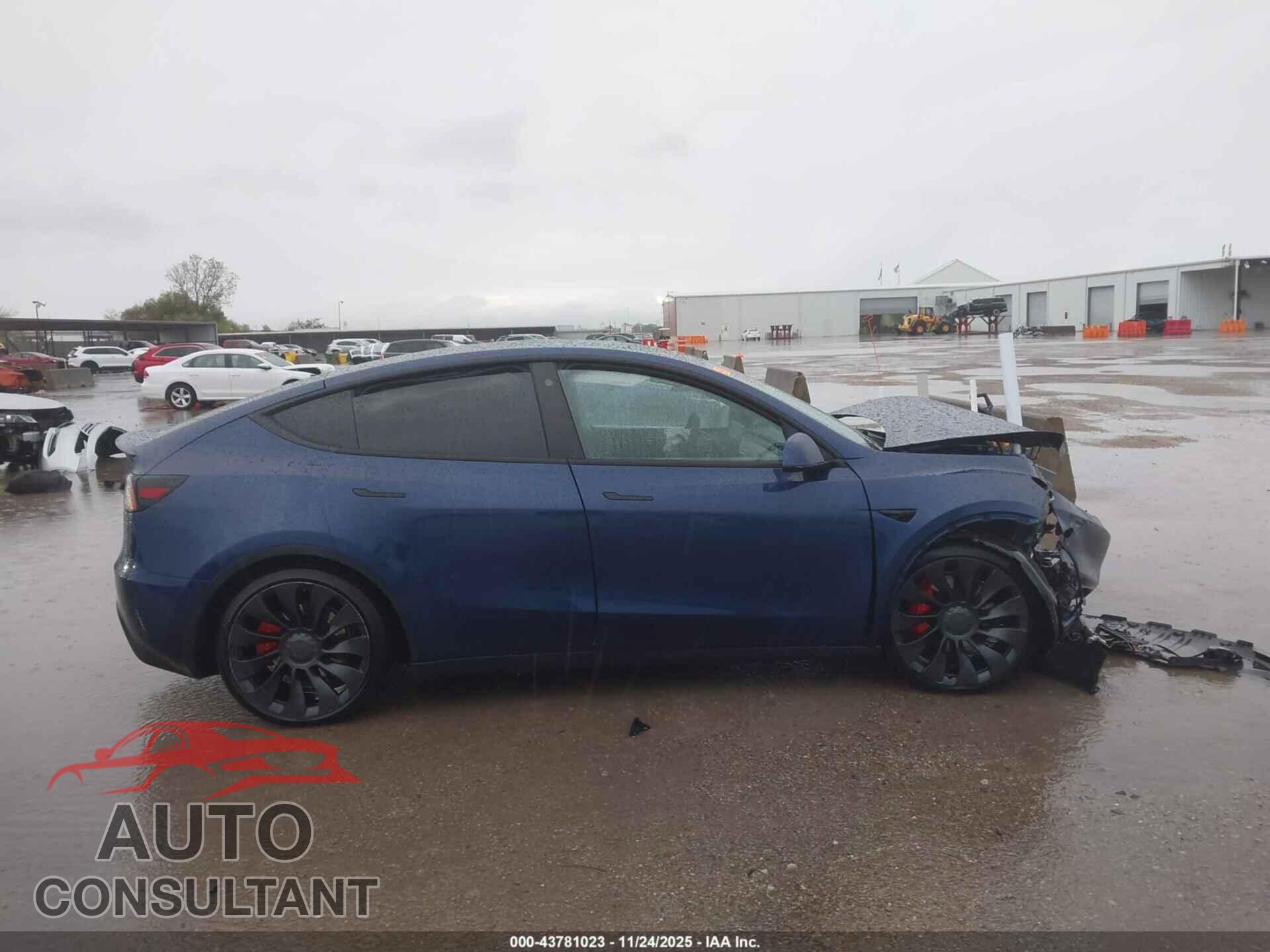 TESLA MODEL Y 2023 - 7SAYGDEF4PF583805