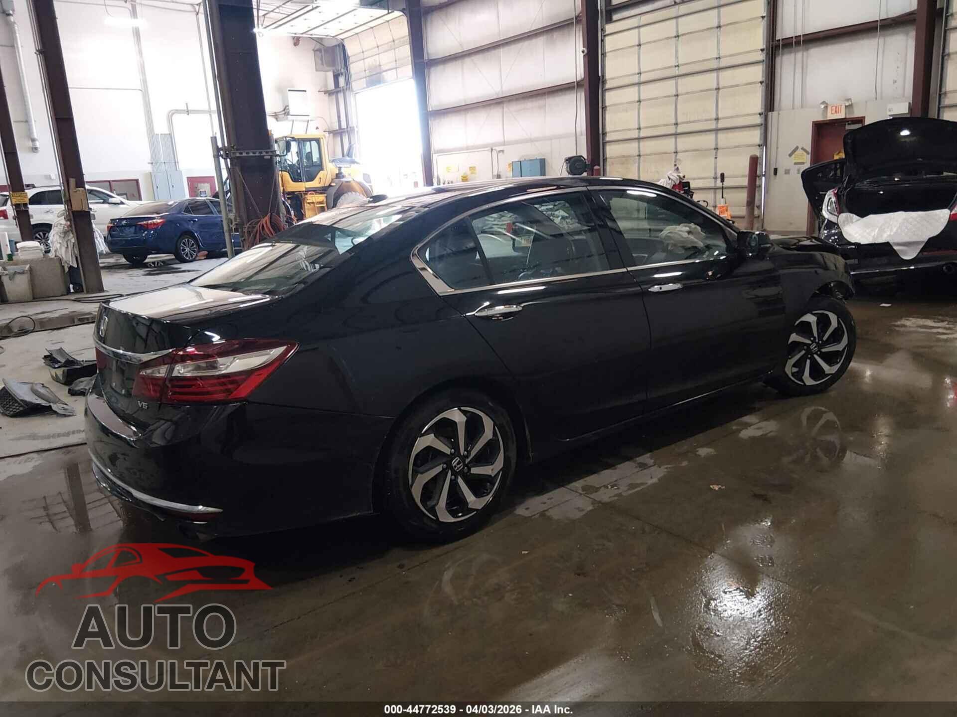HONDA ACCORD 2017 - 1HGCR3F88HA007786