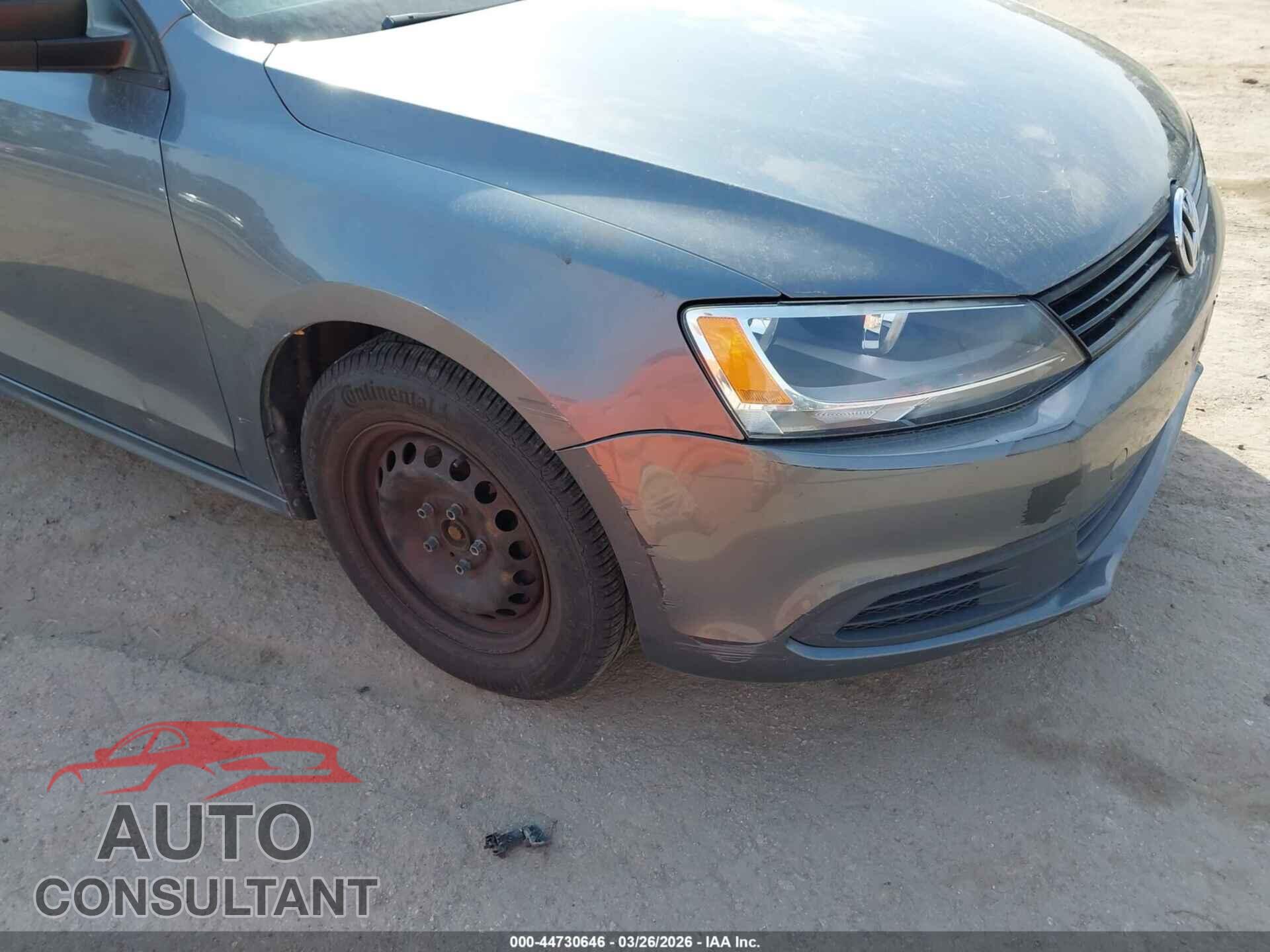 VOLKSWAGEN JETTA 2013 - 3VW2K7AJ2DM371051