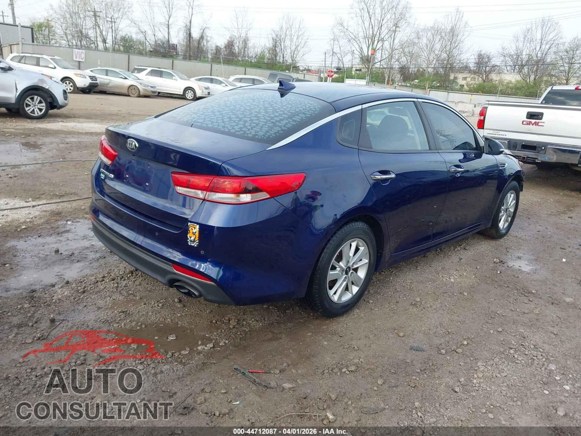KIA OPTIMA 2018 - 5XXGT4L39JG219977