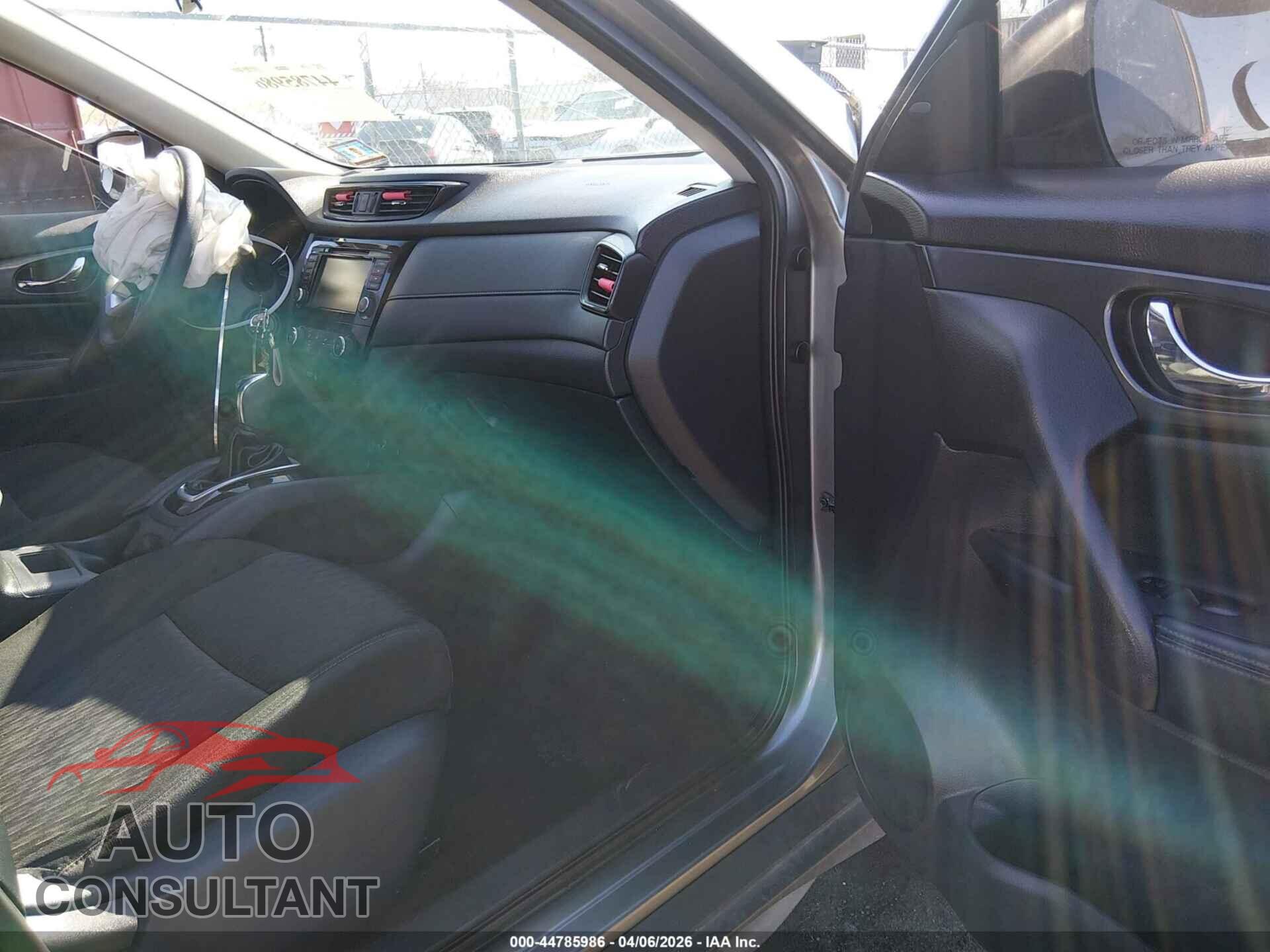 NISSAN ROGUE 2018 - KNMAT2MV5JP571697