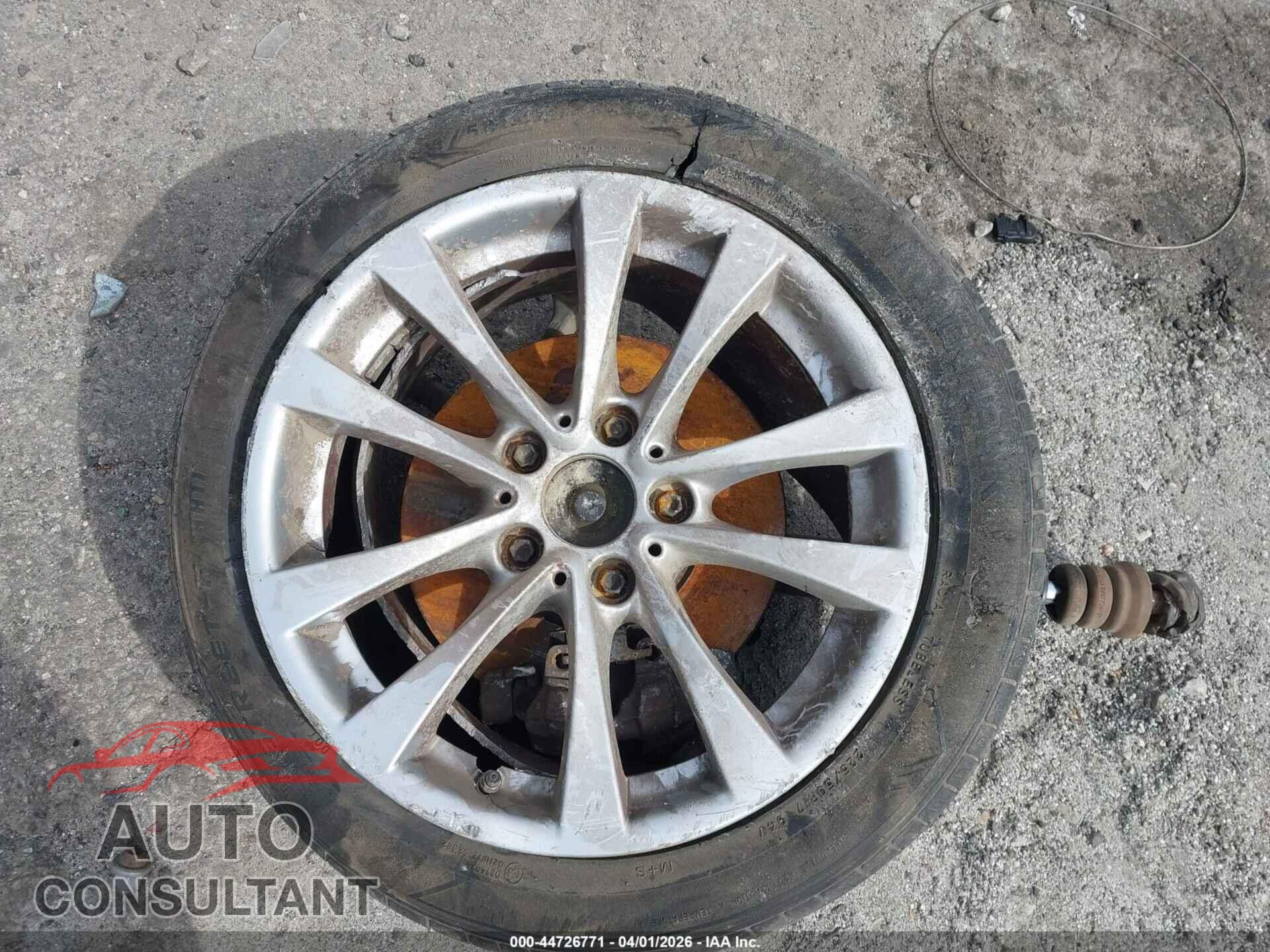 BMW 320I 2016 - WBA8A3C56GK551392