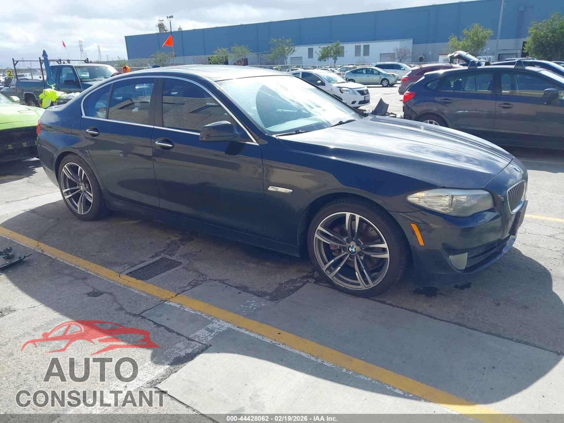 BMW 528I 2011 - WBAFR1C57BC739247