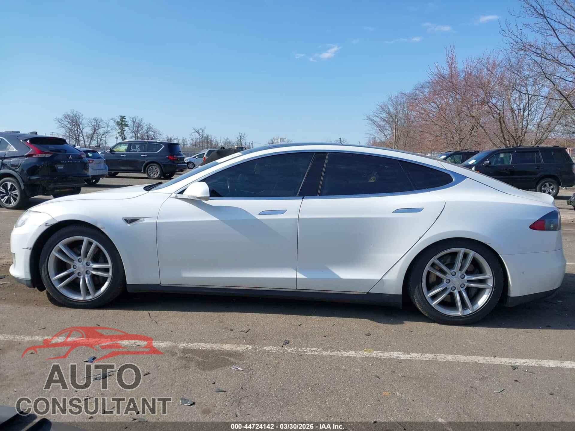 TESLA MODEL S 2015 - 5YJSA1E27FF108857